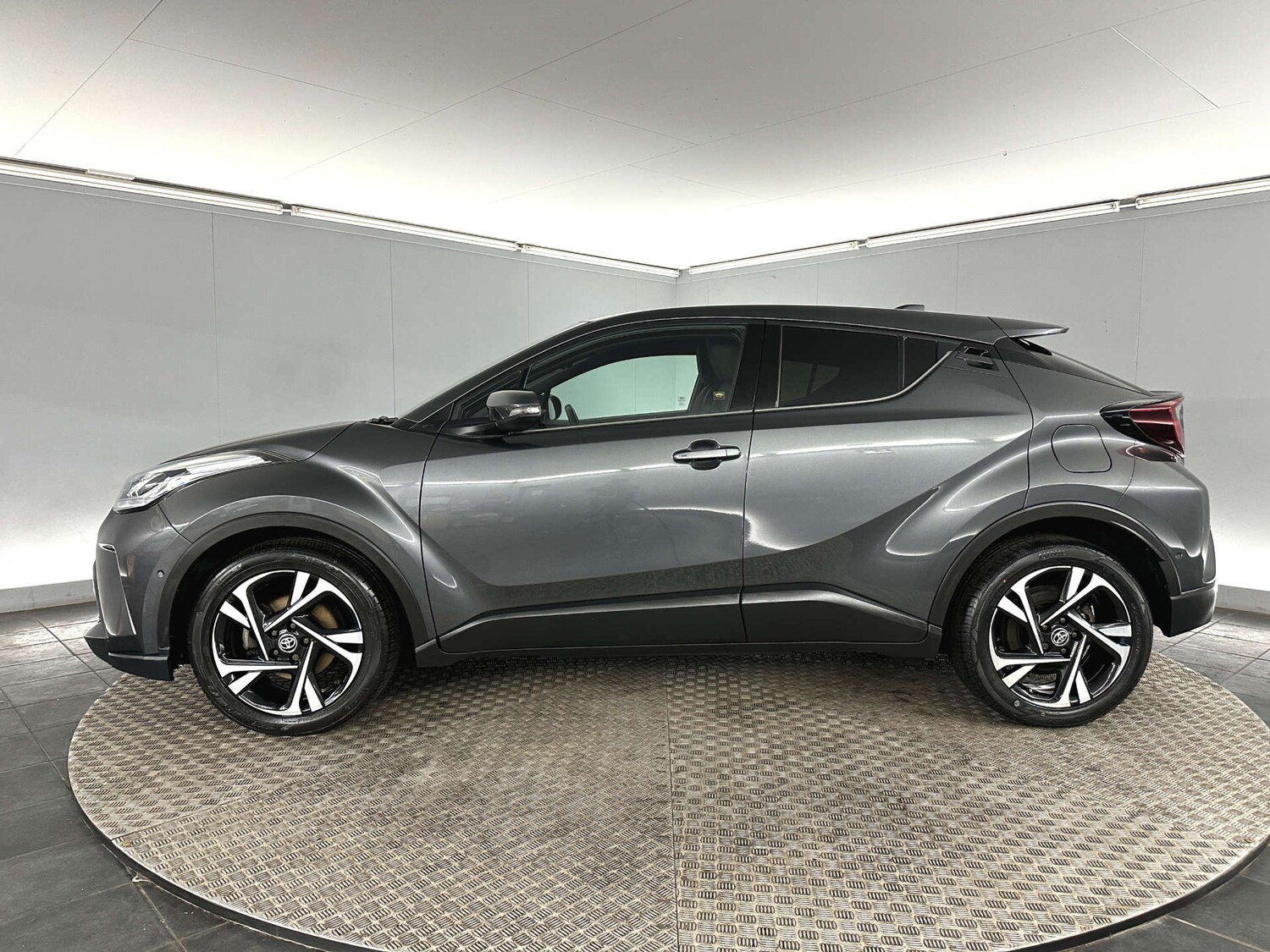 Used Toyota C-HR 2022 for sale - 77590728: Photo 6