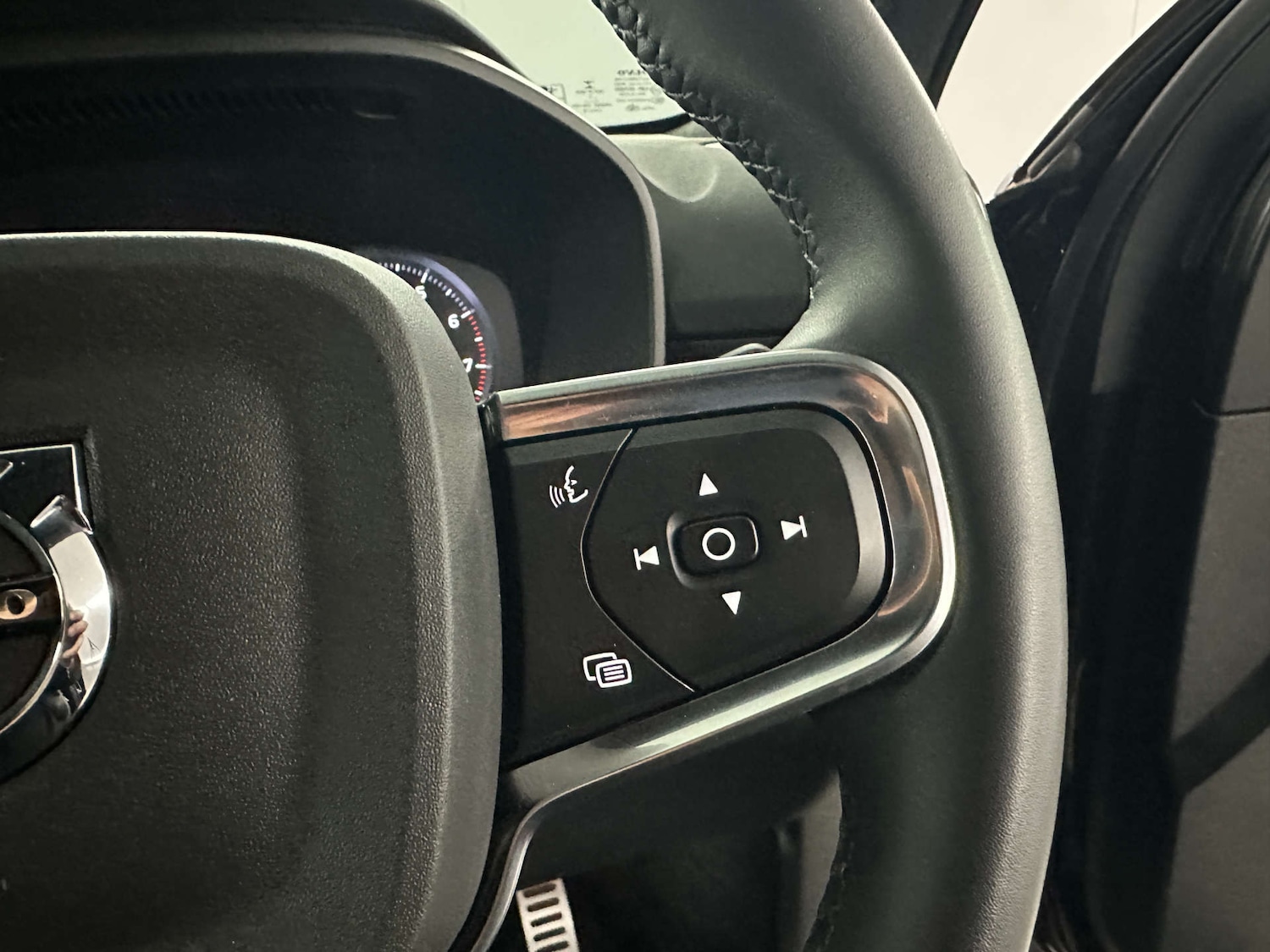 Used Volvo XC40 2021 for sale - 78182044: Photo 17