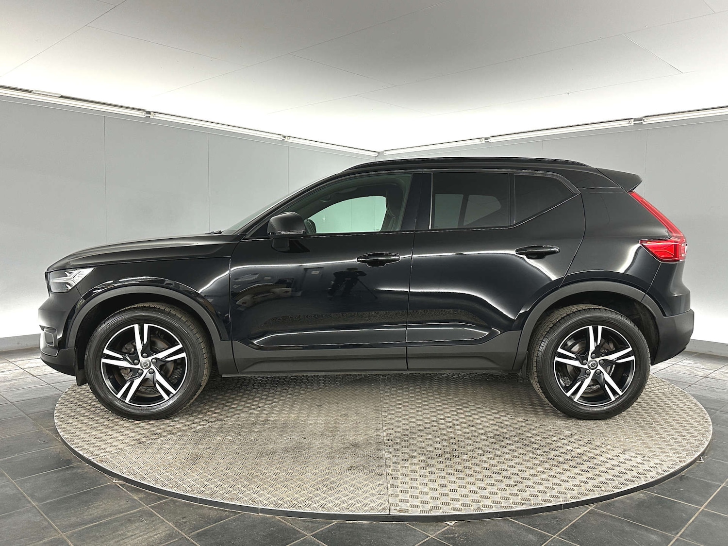 Used Volvo XC40 2021 for sale - 78182044: Photo 4