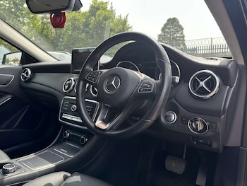 Used Mercedes-Benz GLA 2019 for sale - 78929037: Photo
