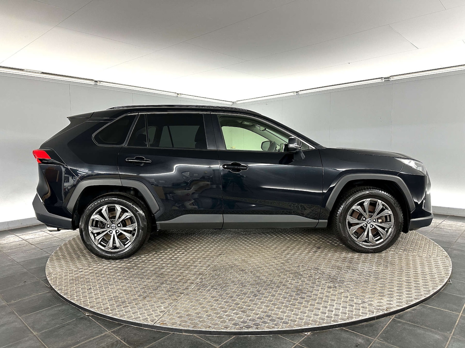 Used Toyota RAV4 2022 for sale - 77745631: Photo 10