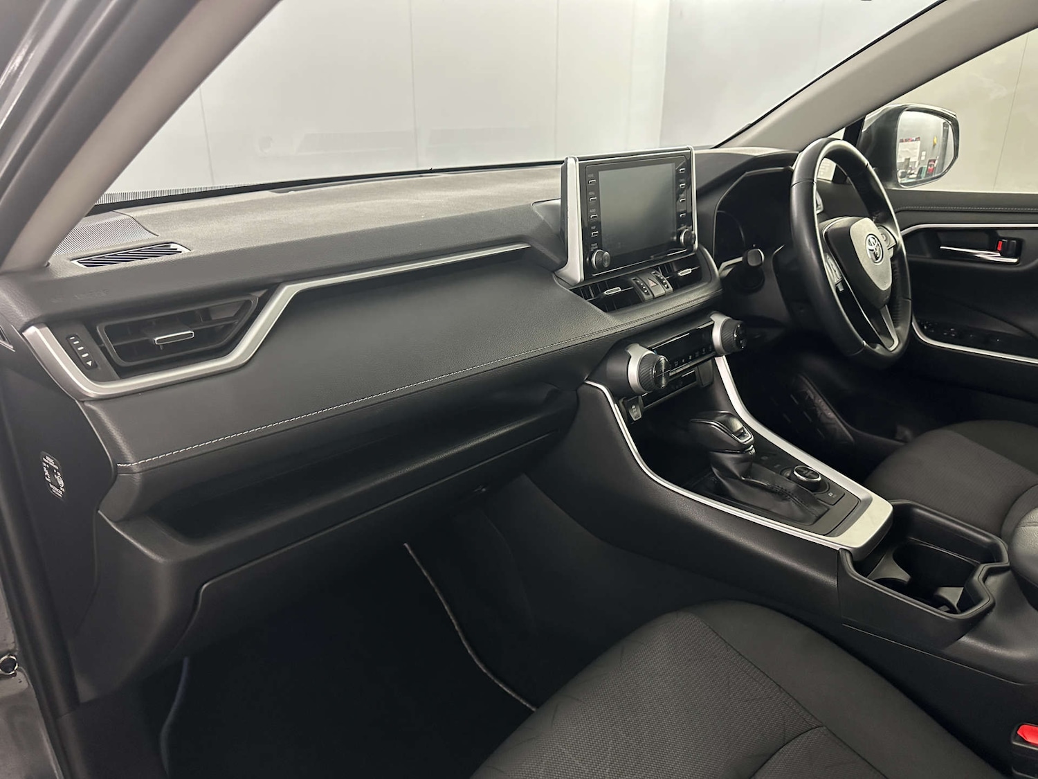 Used Toyota RAV4 2021 for sale - 77765701: Photo 13