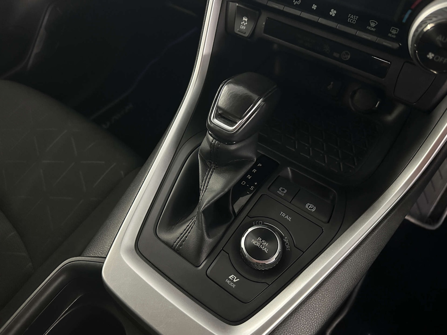 Used Toyota RAV4 2021 for sale - 77765701: Photo 20