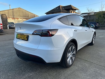 Used Tesla Model Y 2023 for sale - 77590710: Photo