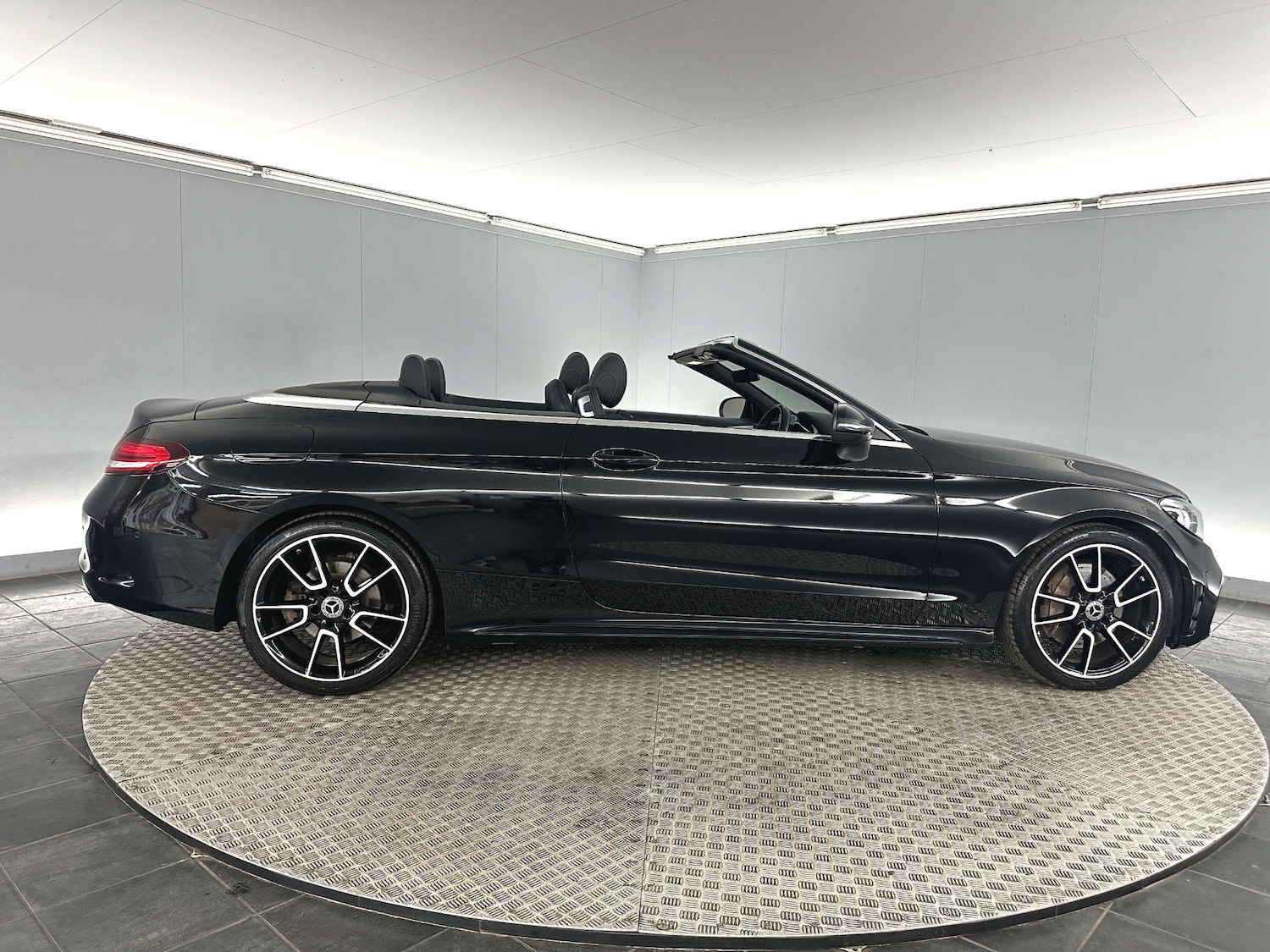 Used Mercedes-Benz C Class 2019 for sale - 77989928: Photo 15