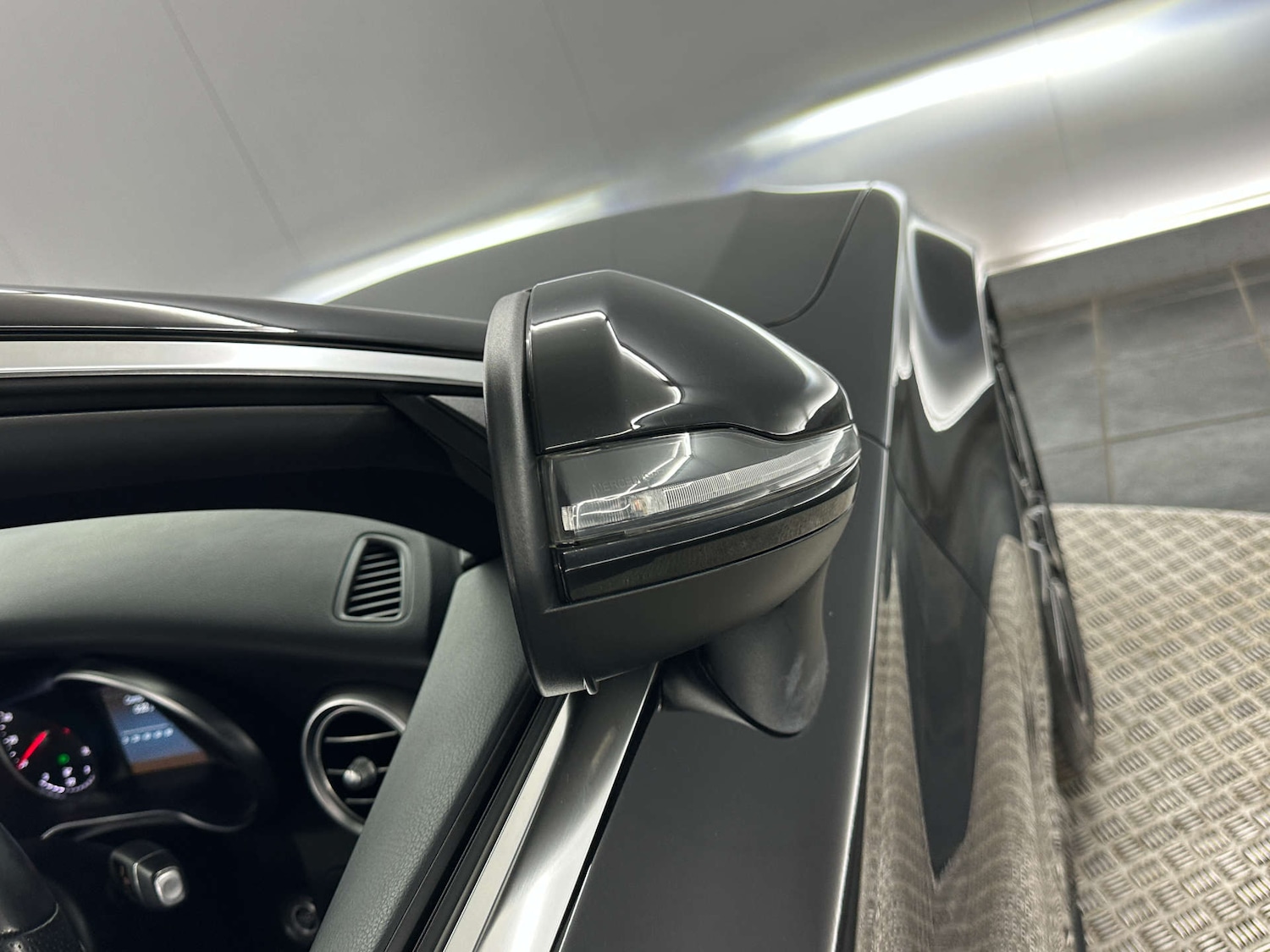 Used Mercedes-Benz C Class 2019 for sale - 77989928: Photo 26