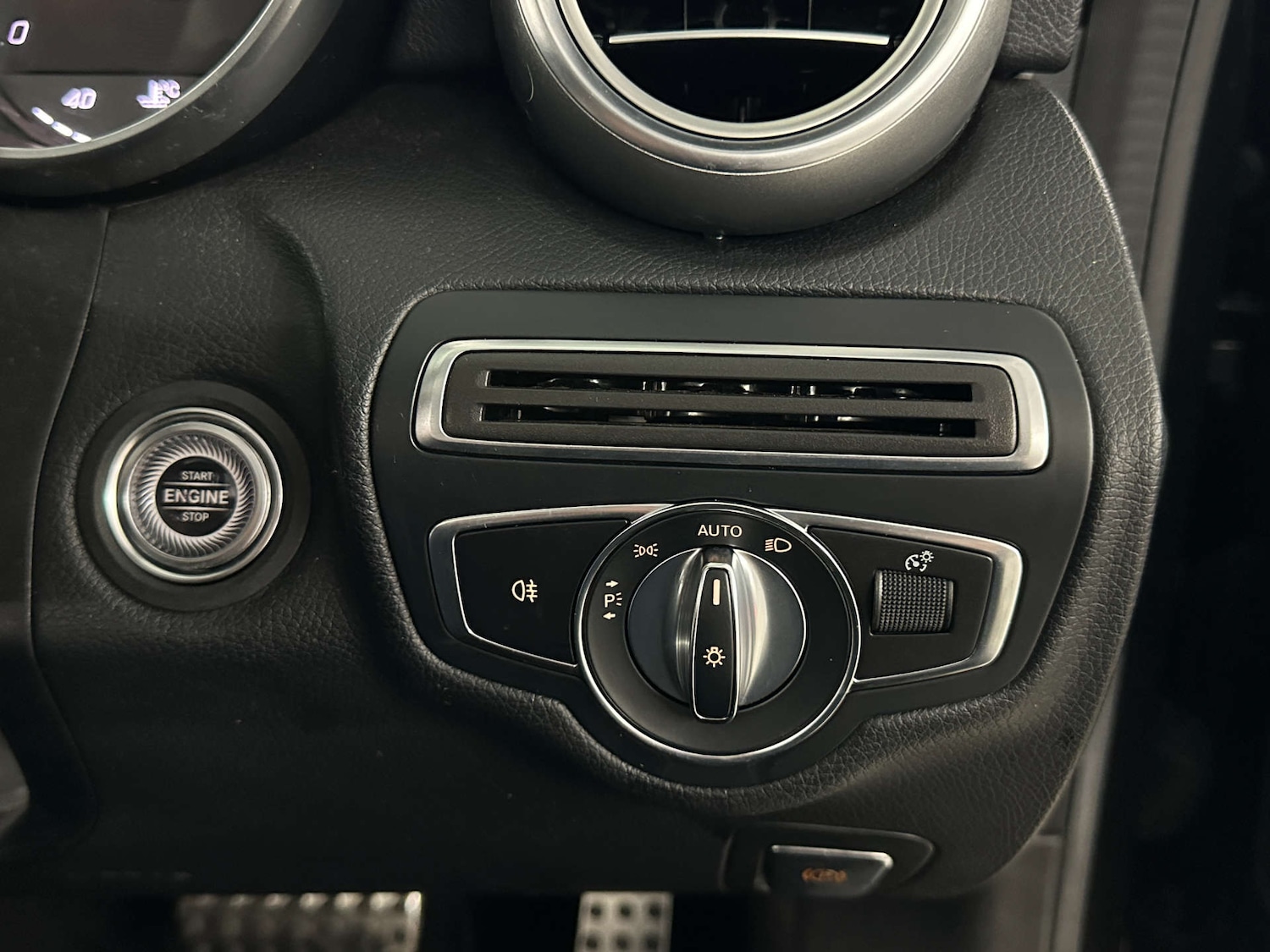 Used Mercedes-Benz C Class 2019 for sale - 77989928: Photo 27