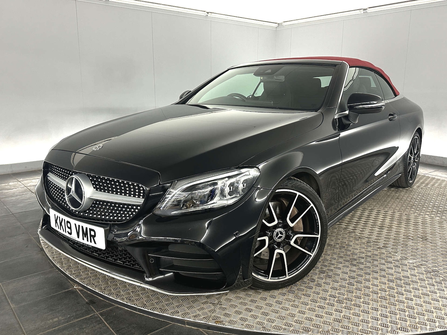 Used Mercedes-Benz C Class 2019 for sale - 77989928: Photo 3