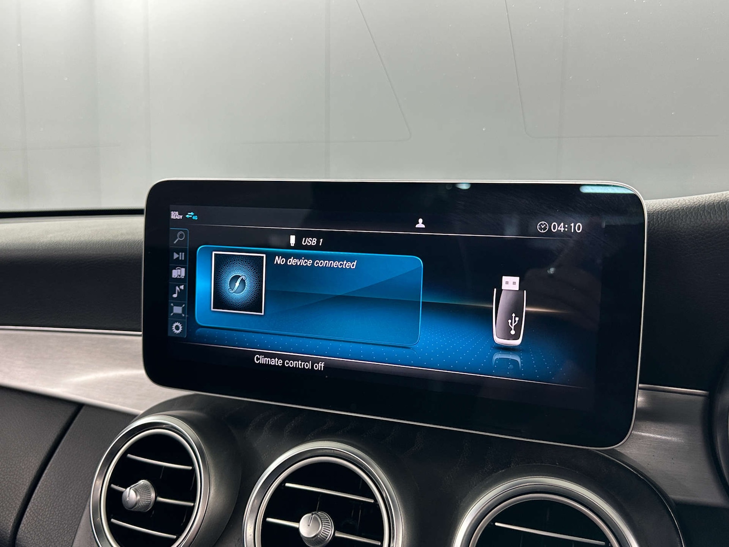 Used Mercedes-Benz C Class 2019 for sale - 77989928: Photo 40