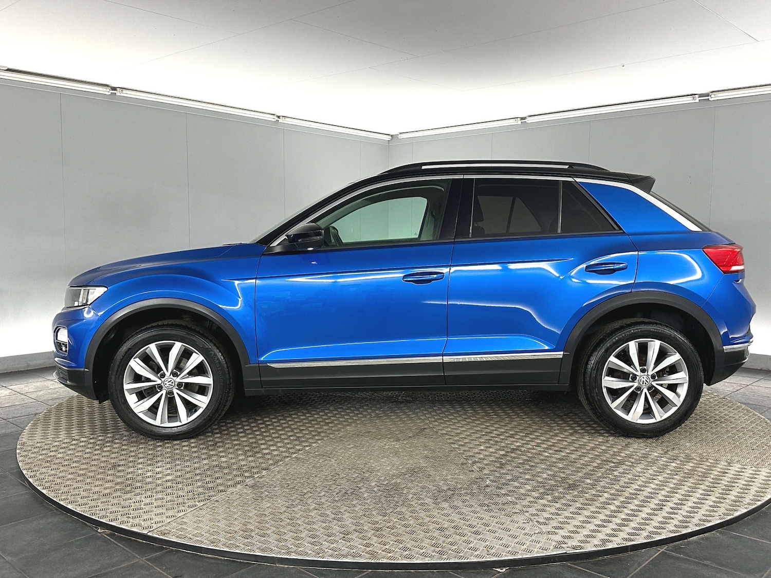 Used Volkswagen T-Roc 2020 for sale - 77745421: Photo 6
