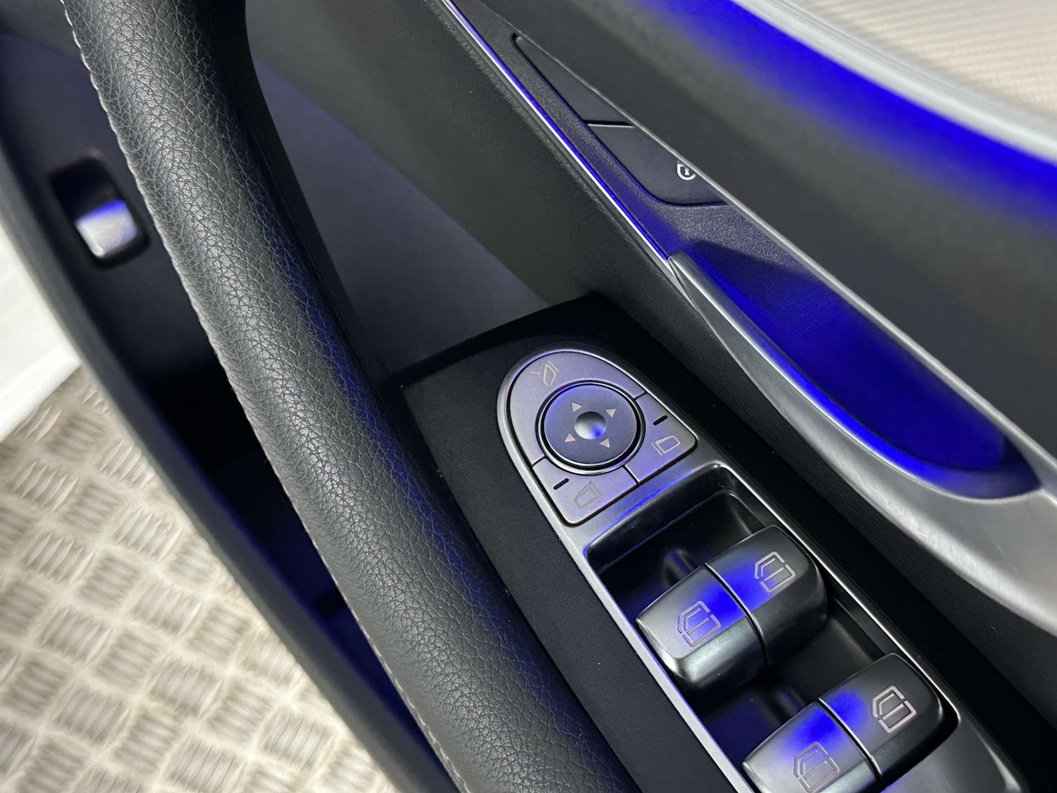 Used Mercedes-Benz E Class 2018 for sale - 77765746: Photo 34