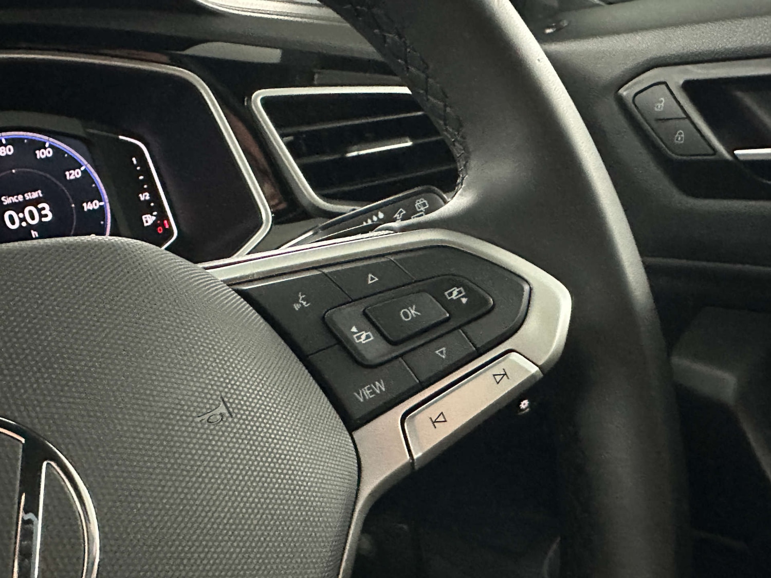 Used Volkswagen T-Roc 2024 for sale - 77765807: Photo 24