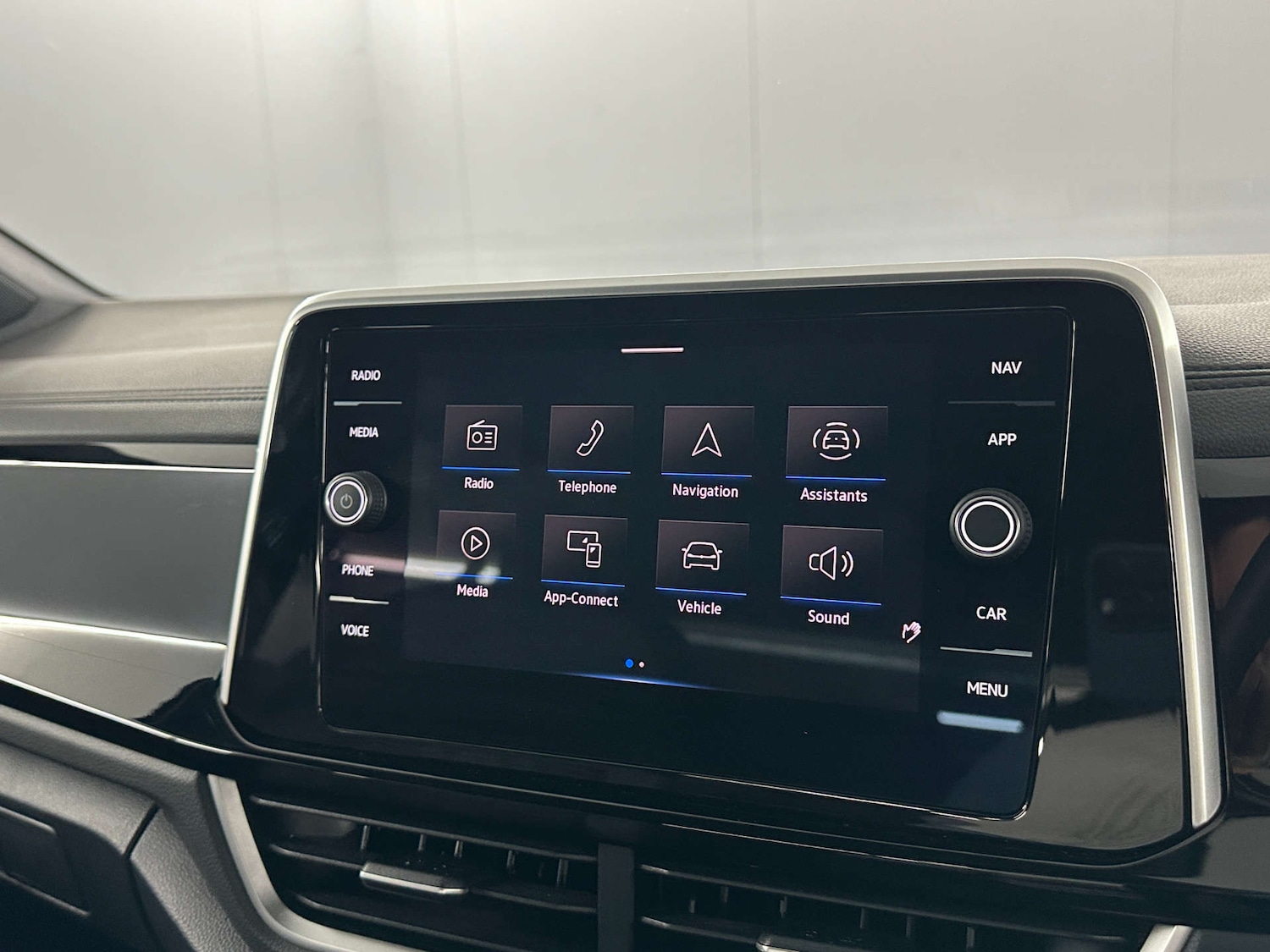 Used Volkswagen T-Roc 2024 for sale - 77765807: Photo 32