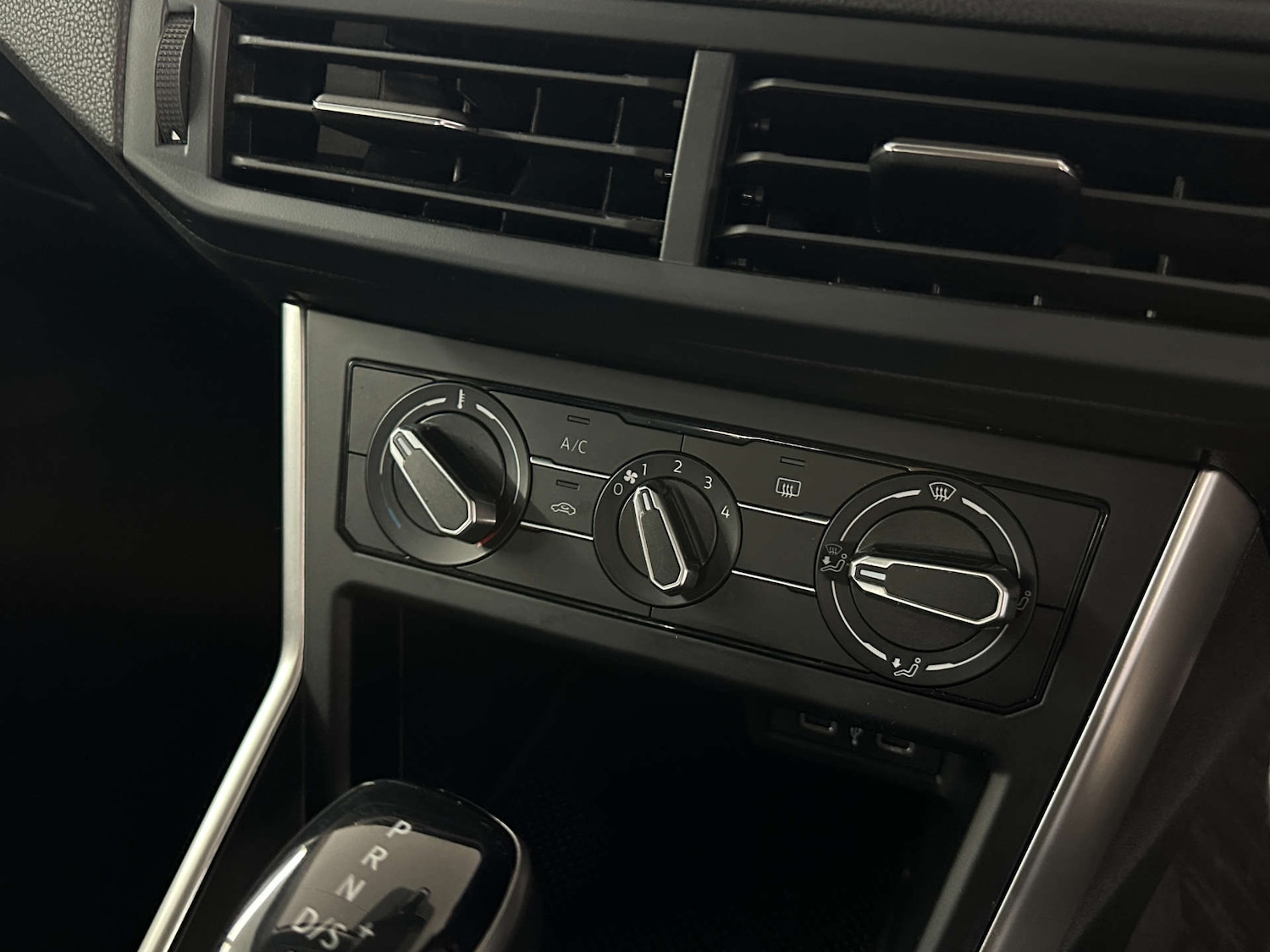 Used Volkswagen Polo 2024 for sale - 77745564: Photo 20