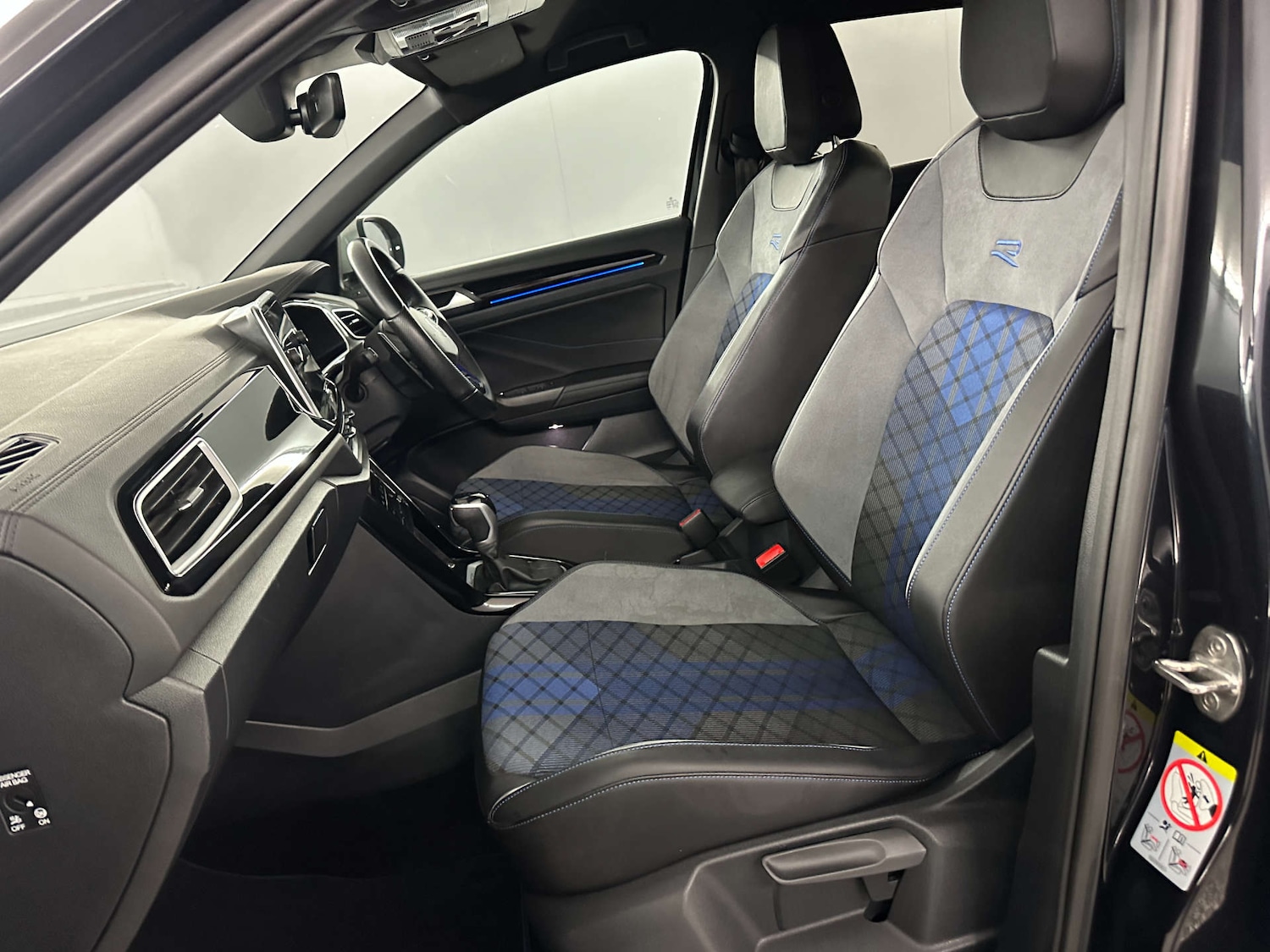 Used Volkswagen T-Roc 2022 for sale - 77655632: Photo 12