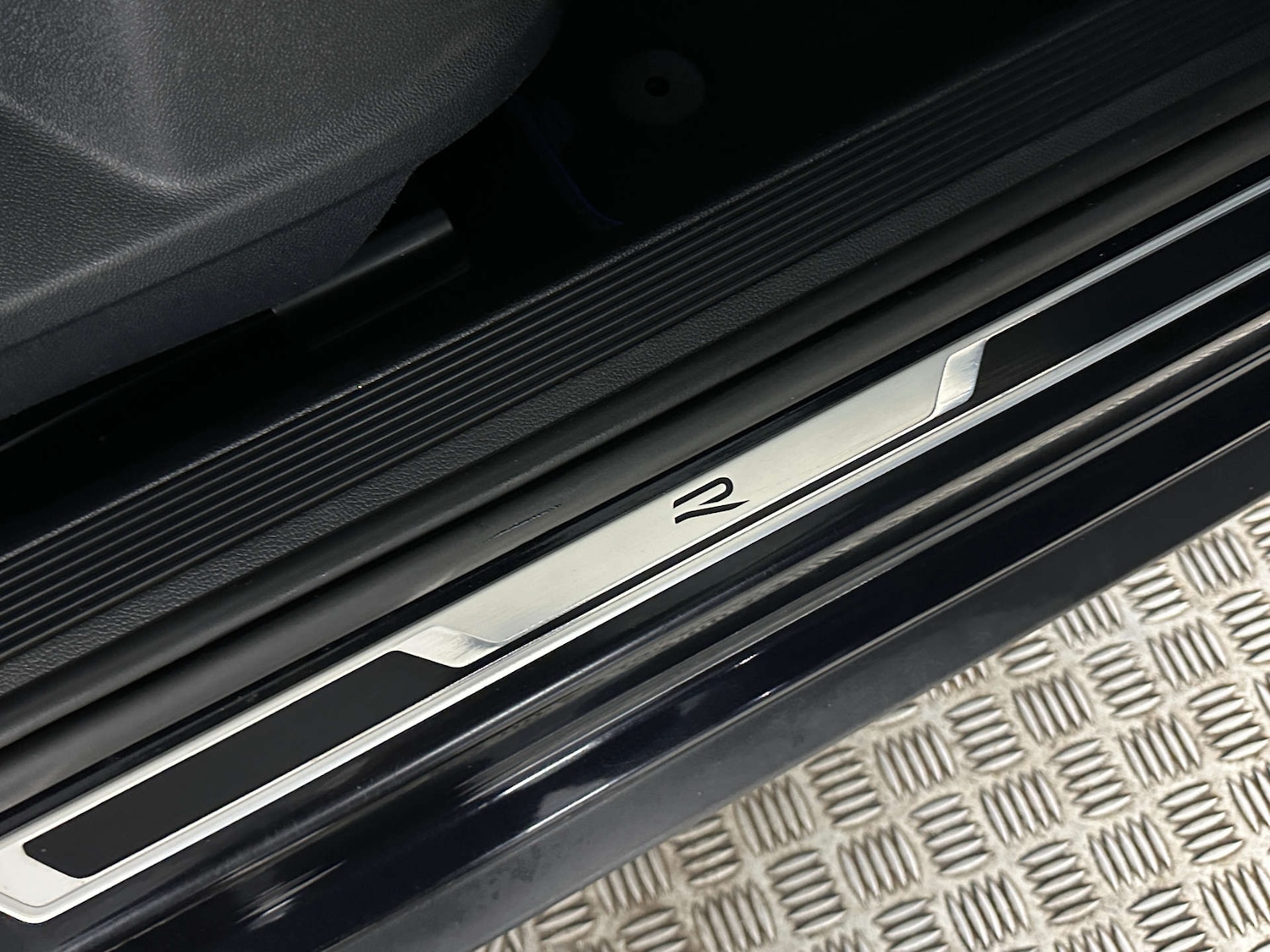 Used Volkswagen T-Roc 2022 for sale - 77655632: Photo 16