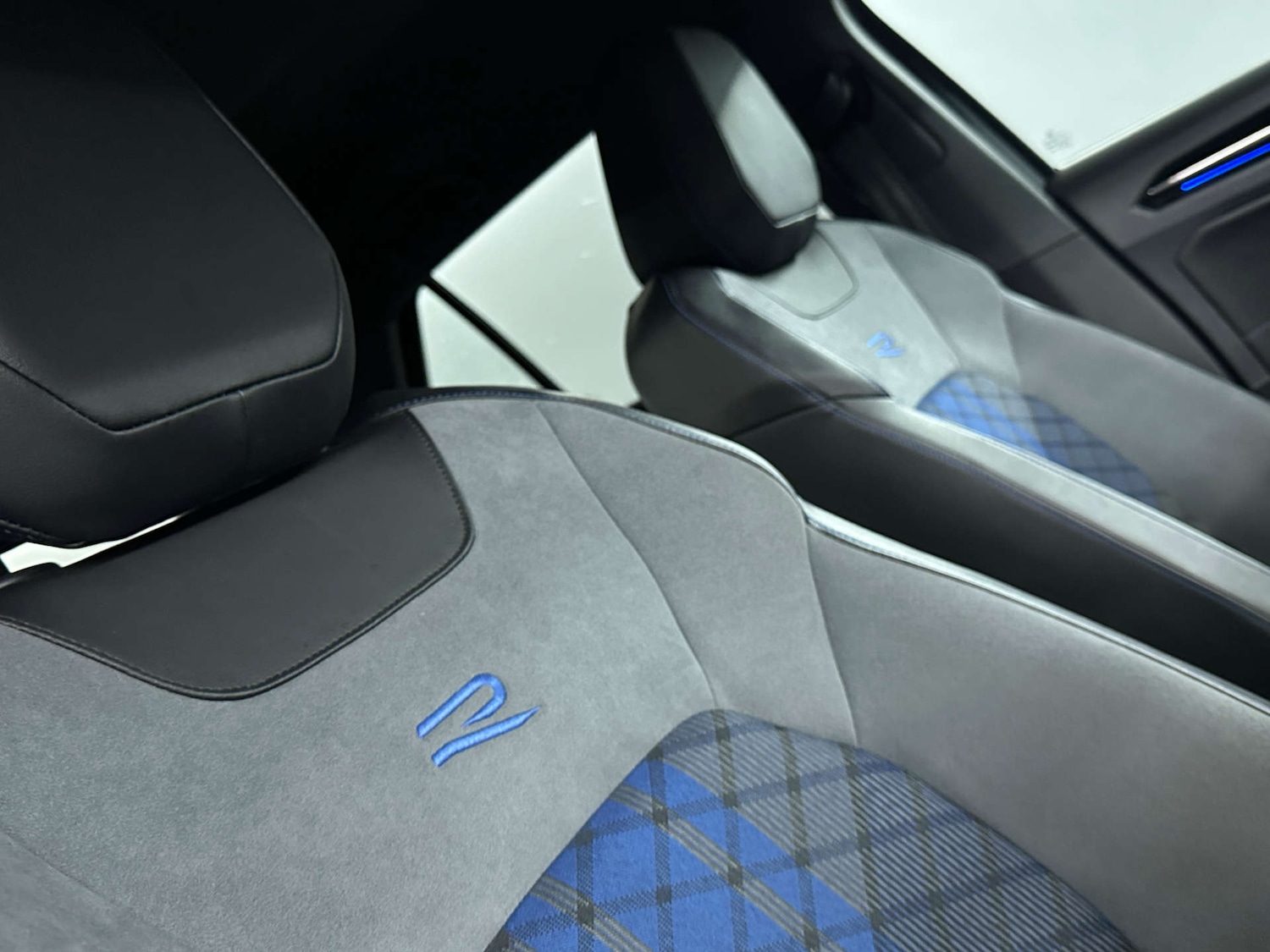 Used Volkswagen T-Roc 2022 for sale - 77655632: Photo 17