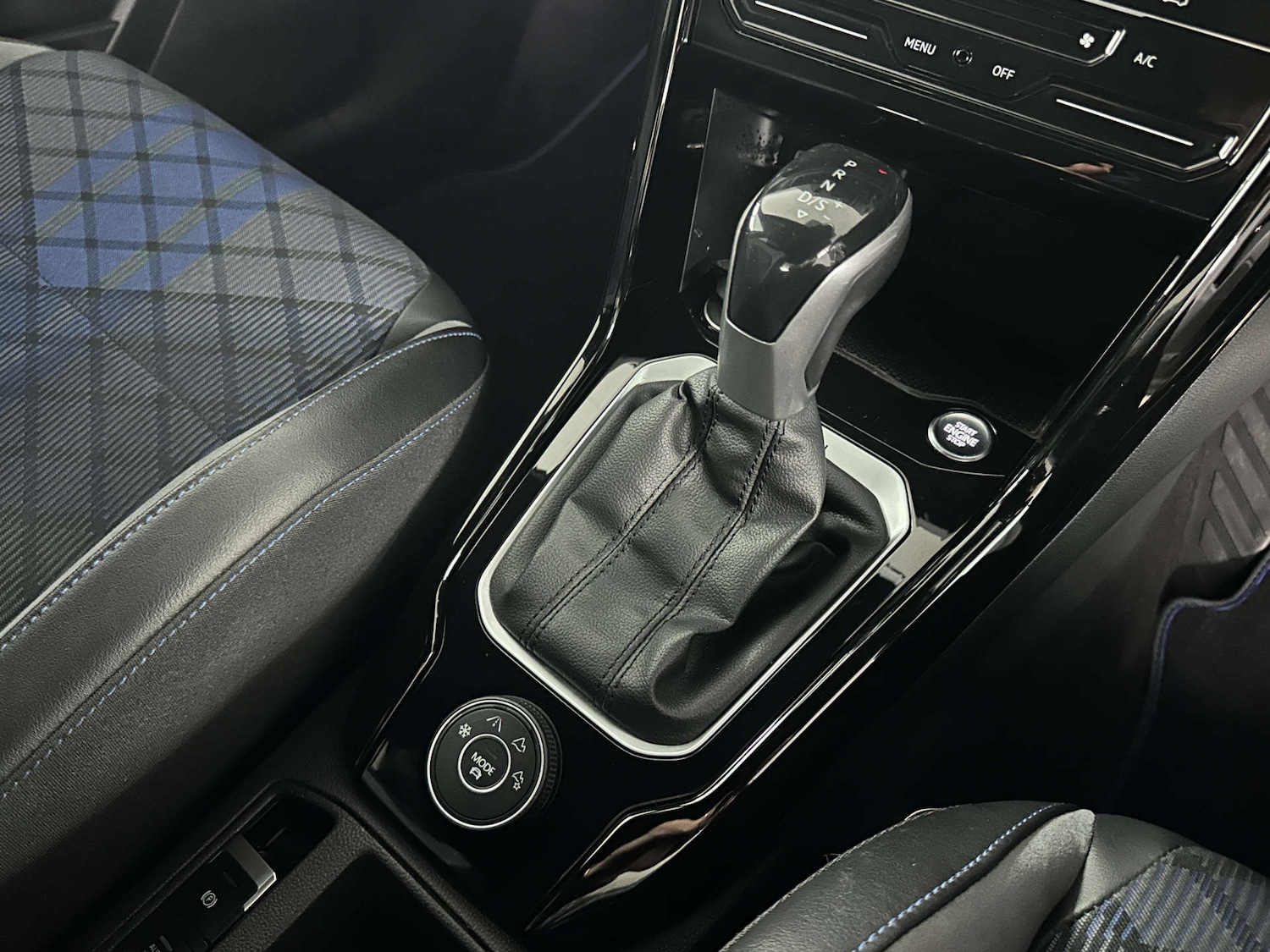 Used Volkswagen T-Roc 2022 for sale - 77655632: Photo 18