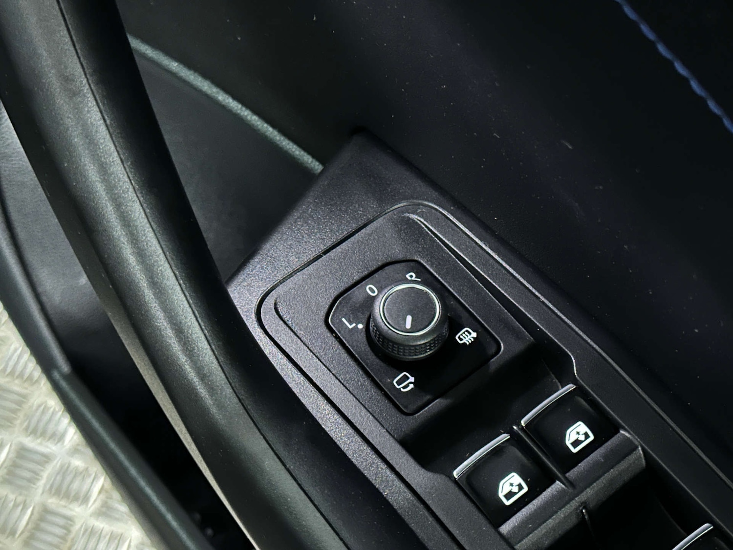 Used Volkswagen T-Roc 2022 for sale - 77655632: Photo 41