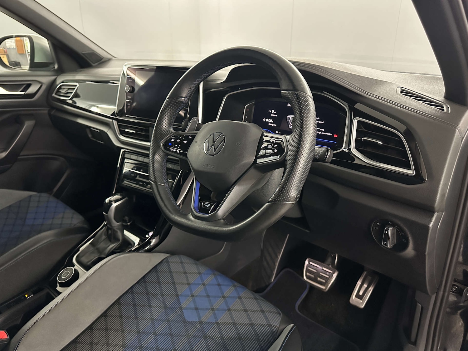 Used Volkswagen T-Roc 2022 for sale - 77655632: Photo 9