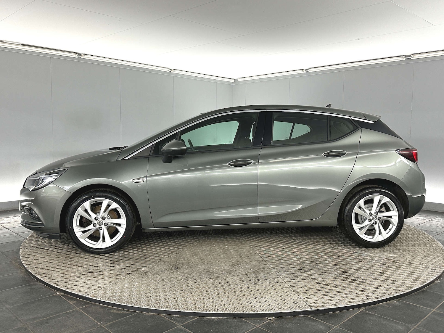 Used Vauxhall Astra 2018 for sale - 78039590: Photo 4