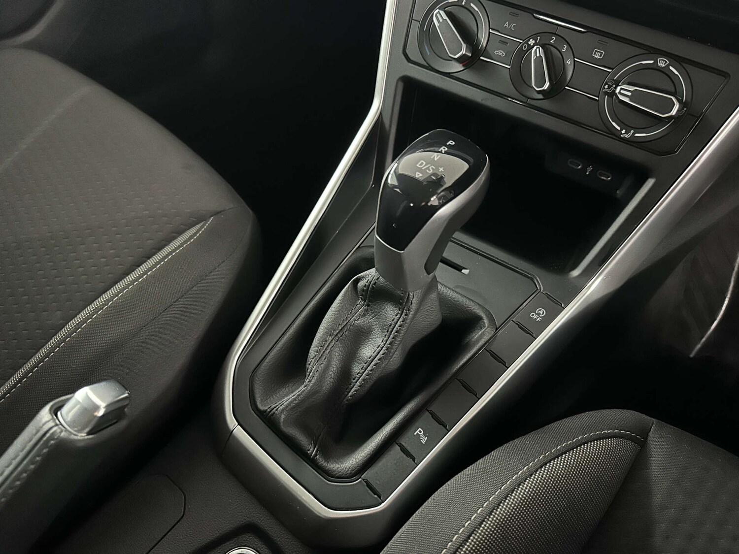 Used Volkswagen Polo 2024 for sale - 77765856: Photo 15