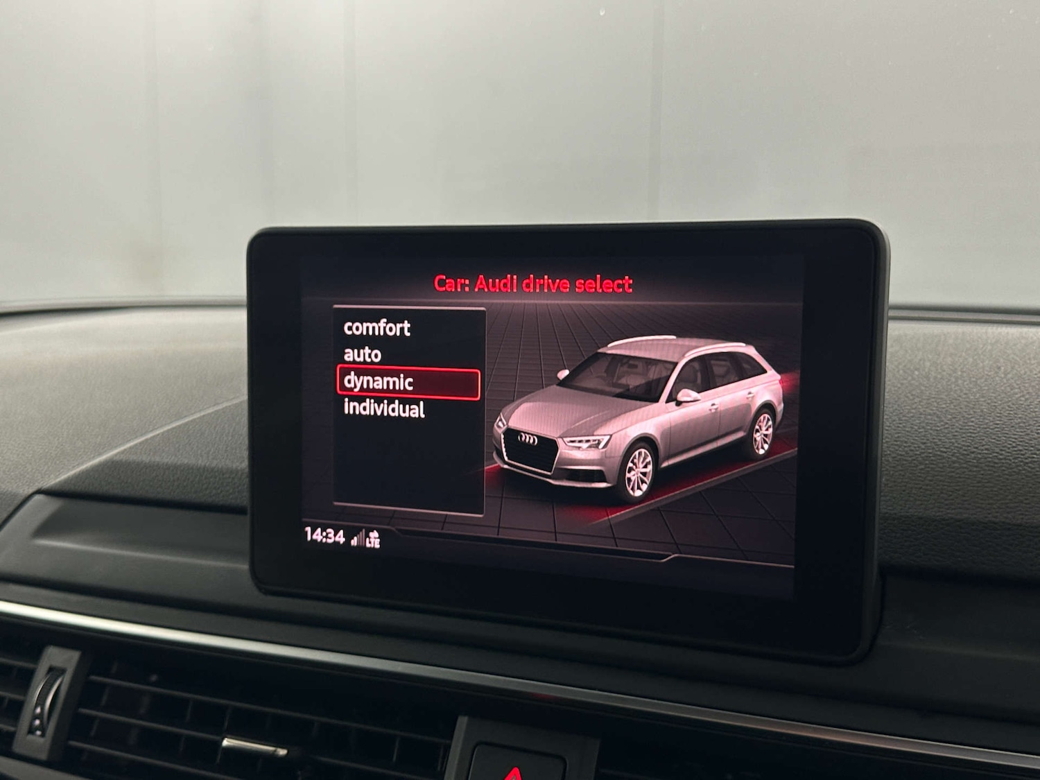 Used Audi A4 2019 for sale - 77590713: Photo 32