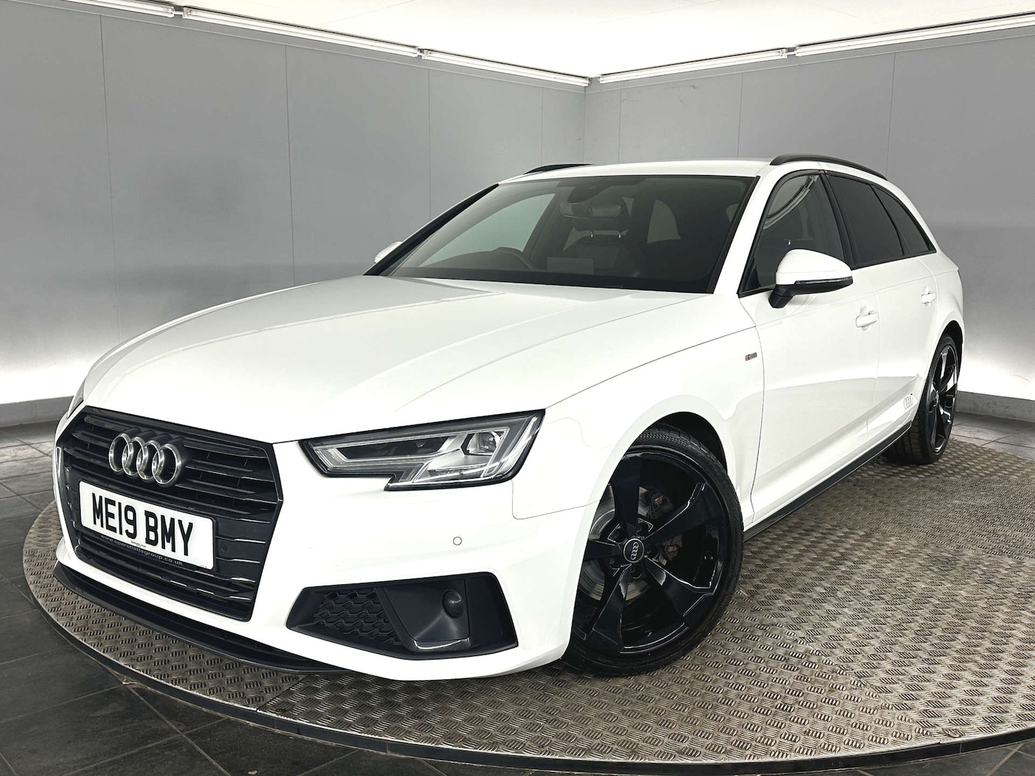 Used Audi A4 2019 for sale - 77590713: Photo 4