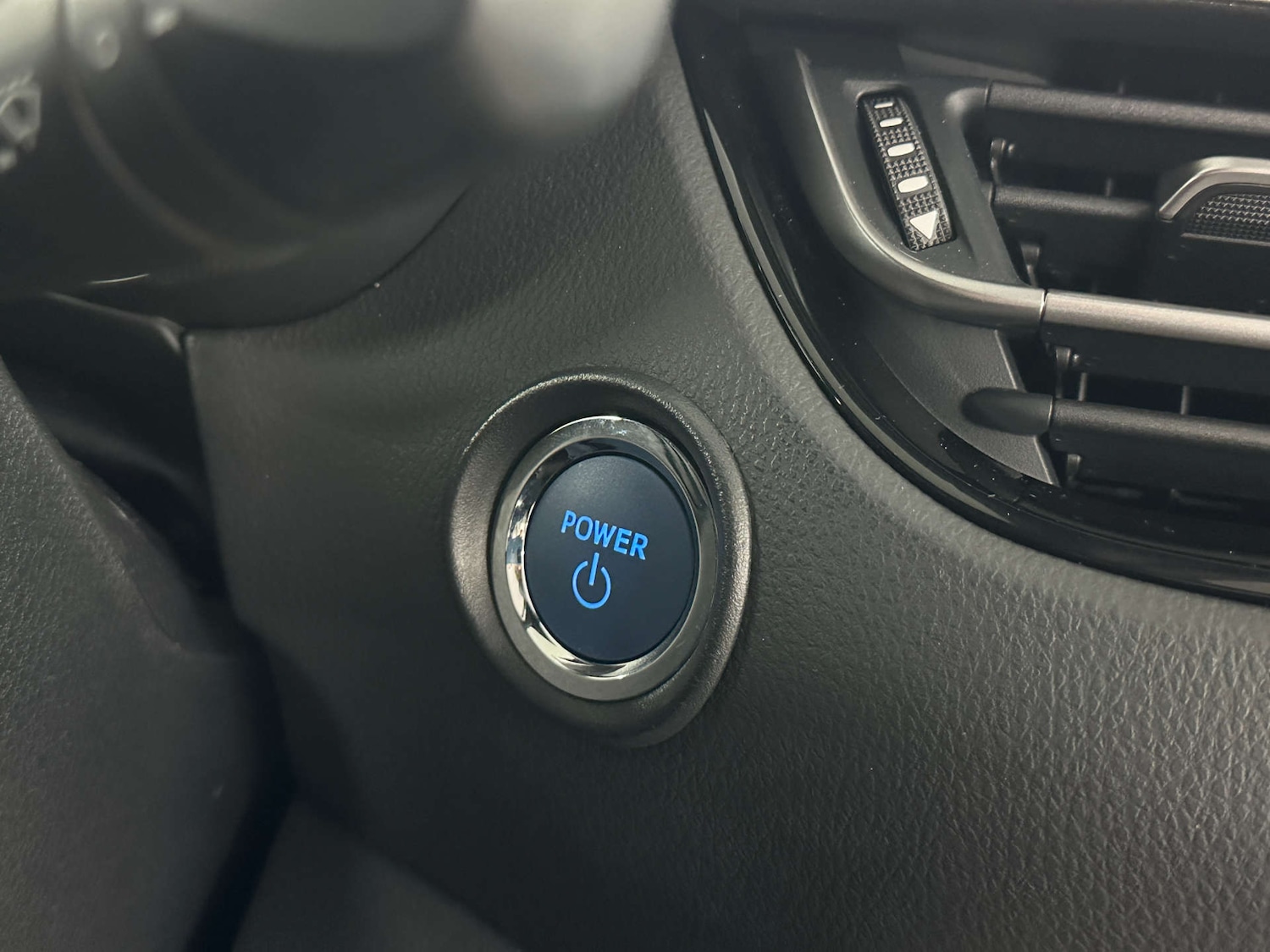 Used Toyota C-HR 2023 for sale - 77745626: Photo 17