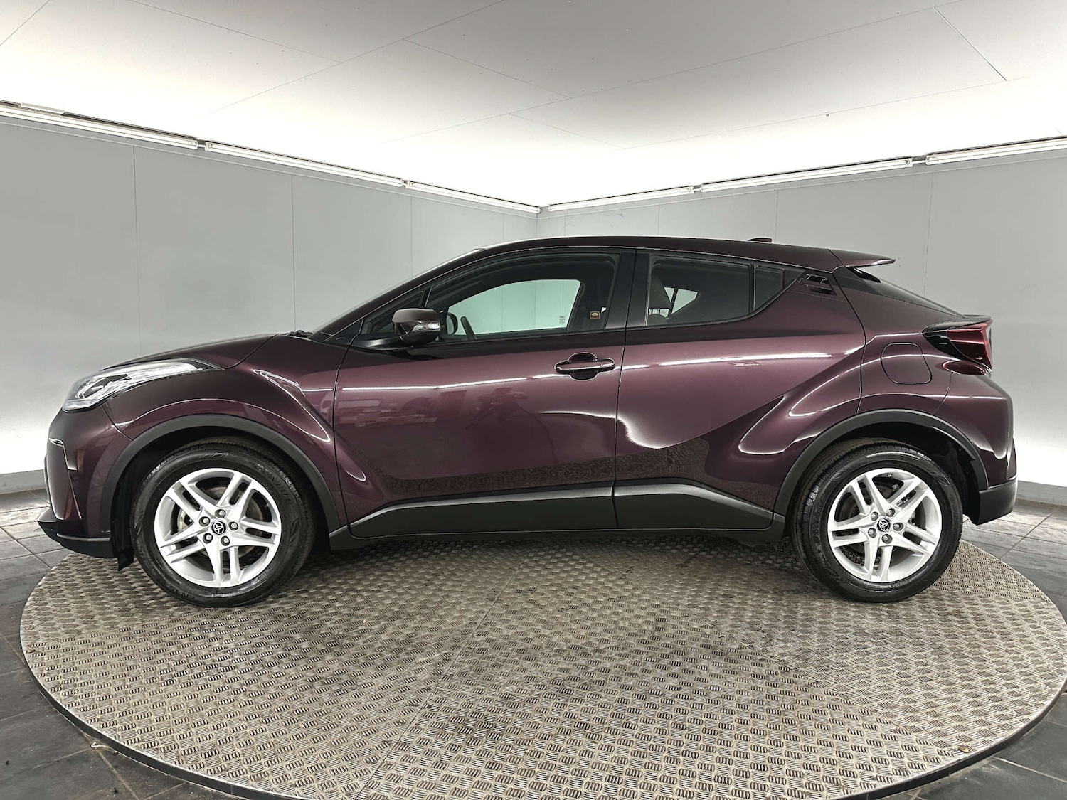 Used Toyota C-HR 2023 for sale - 77745626: Photo 4