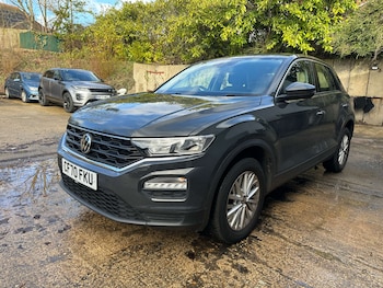 Used Volkswagen T-Roc 2021 for sale - 77765752: Photo