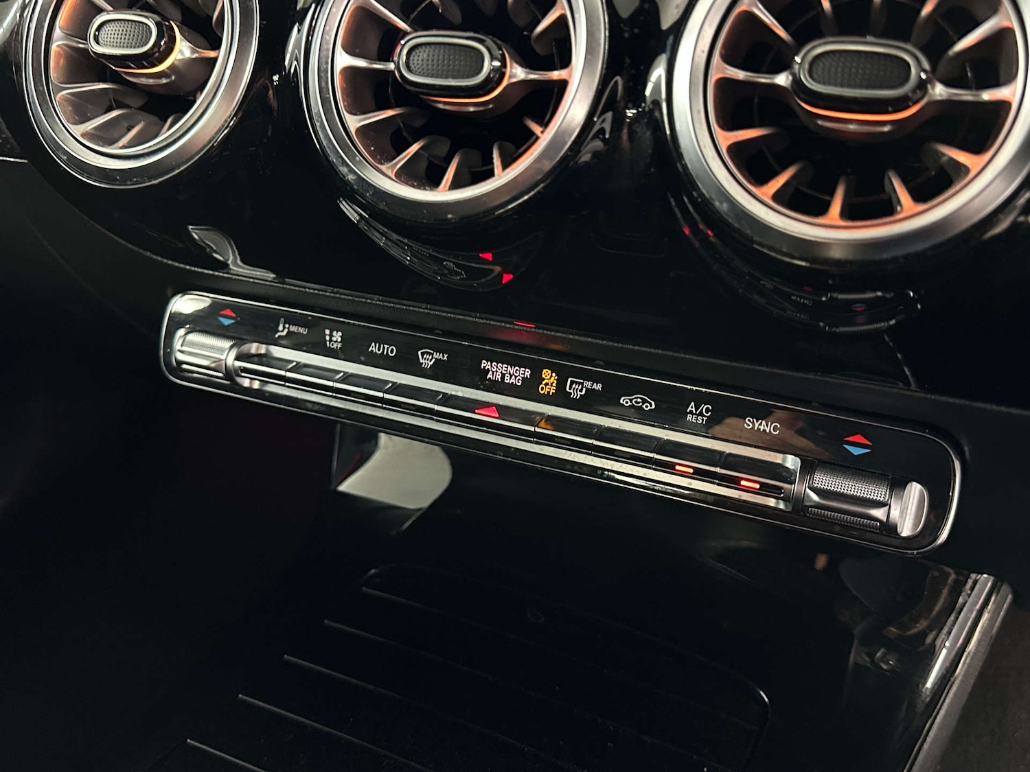 Used Mercedes-Benz CLA 2023 for sale - 77850592: Photo 24