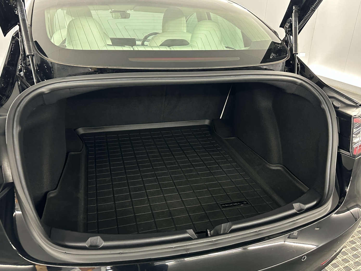 Used Tesla Model 3 2019 for sale - 77765710: Photo 27