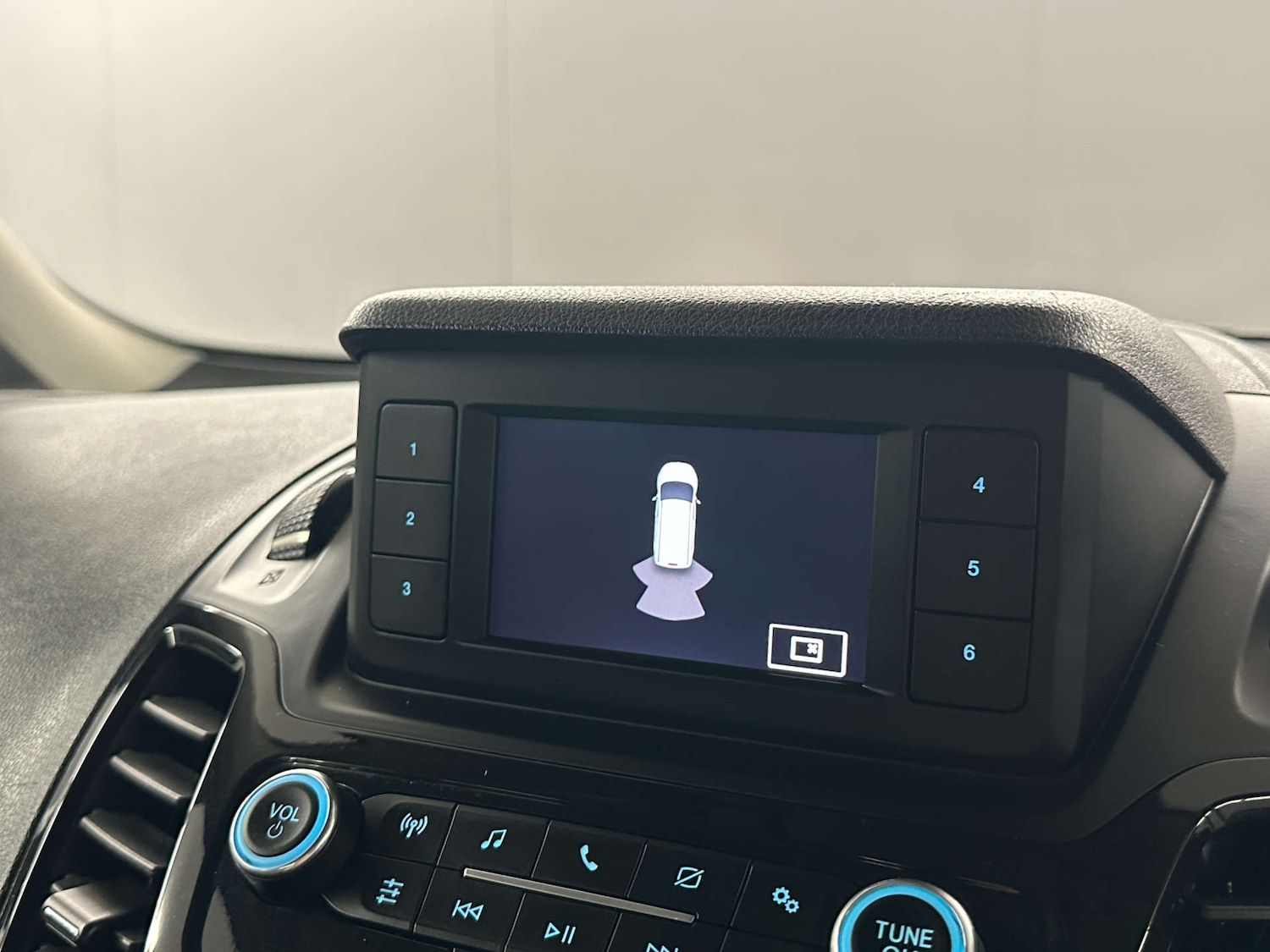 Used Ford Grand Tourneo Connect 2019 for sale - 77617103: Photo 31