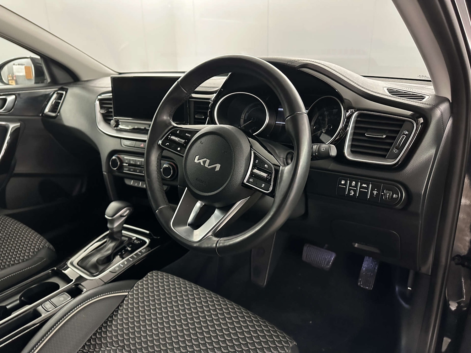 Used Kia XCeed 2023 for sale - 77745634: Photo 9