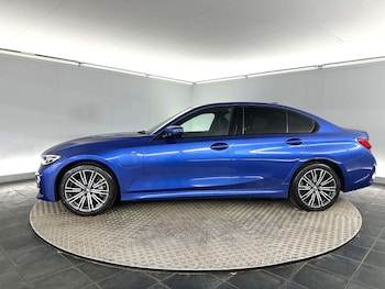 Used BMW 3 Series 2019 for sale - 77643137: Photo