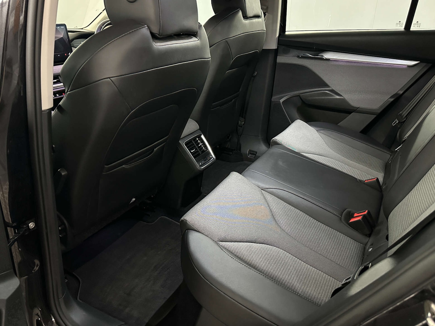 Used Skoda Enyaq 2023 for sale - 77609398: Photo 13