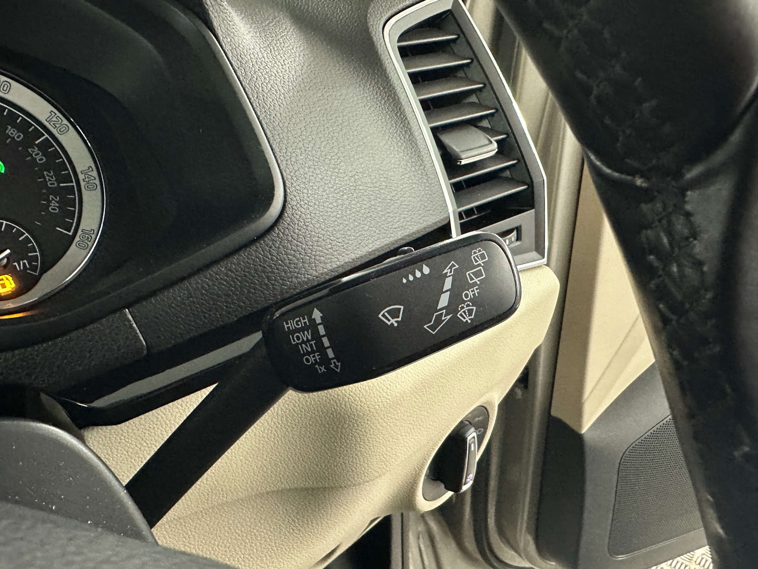 Used Skoda Karoq 2018 for sale - 77930575: Photo 19