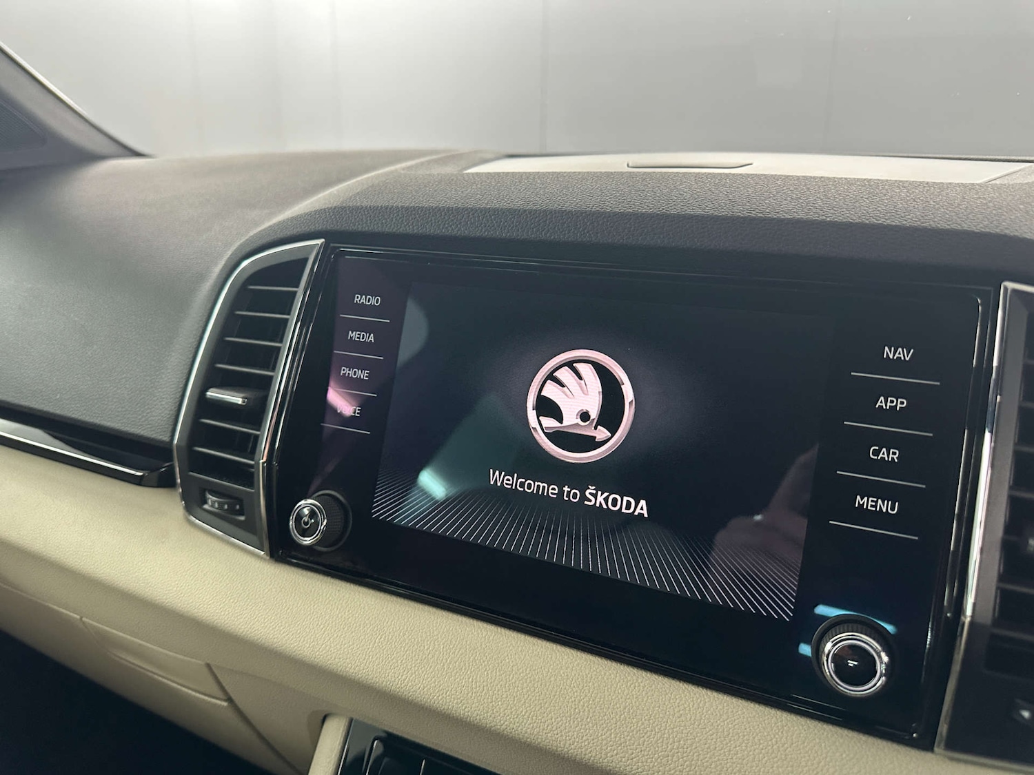 Used Skoda Karoq 2018 for sale - 77930575: Photo 22