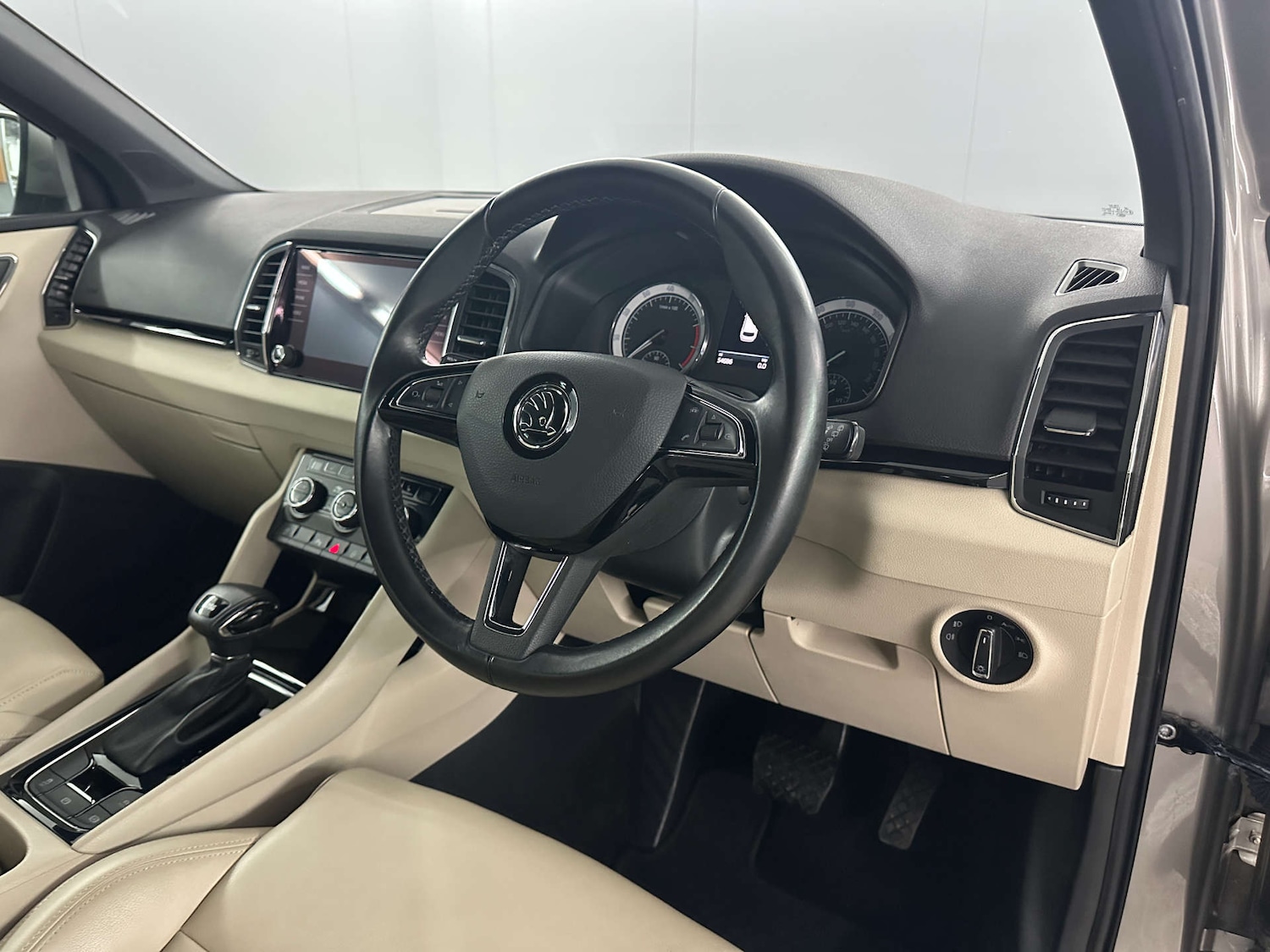 Used Skoda Karoq 2018 for sale - 77930575: Photo 9