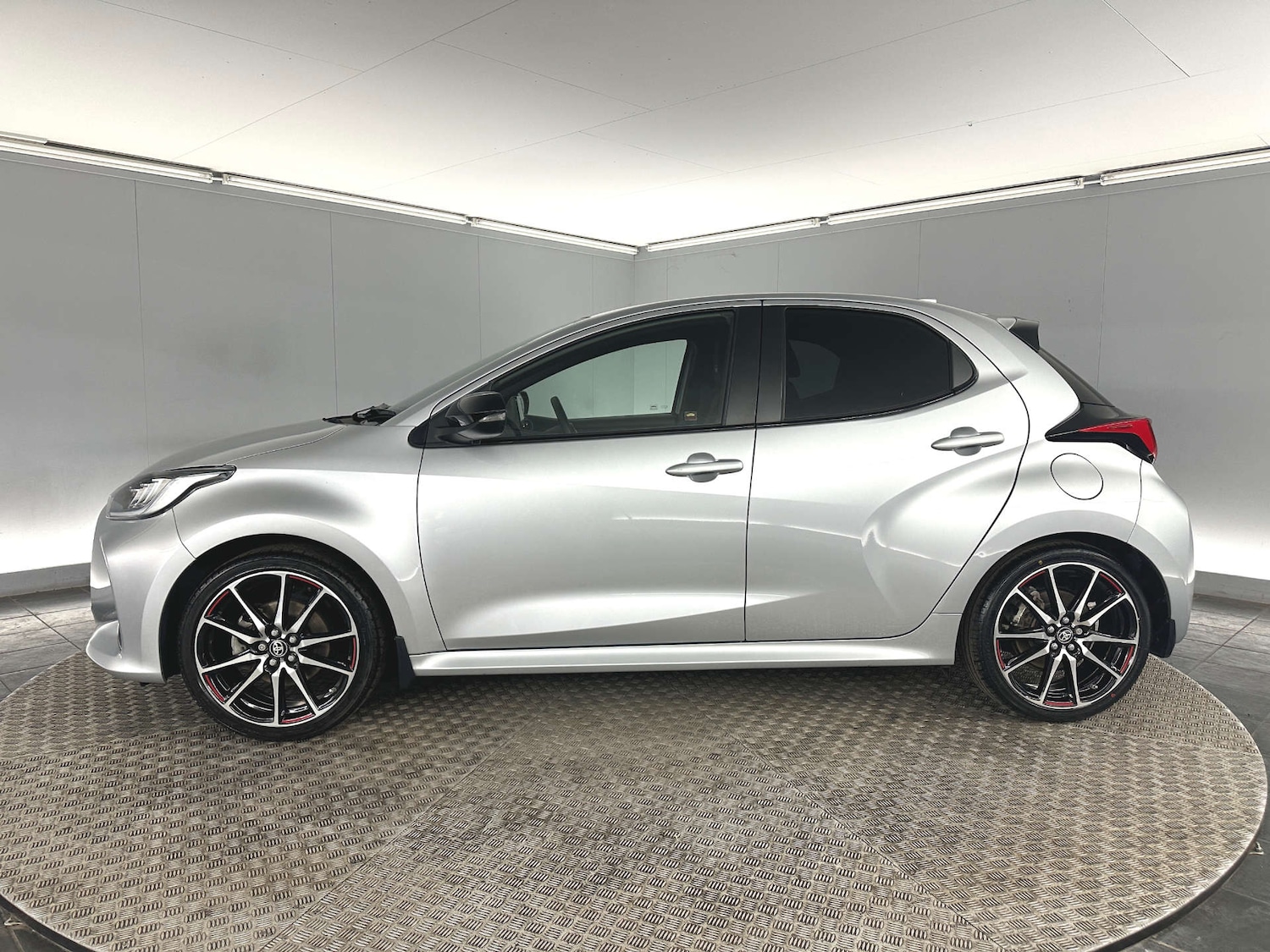 Used Toyota Yaris 2022 for sale - 77745478: Photo 4