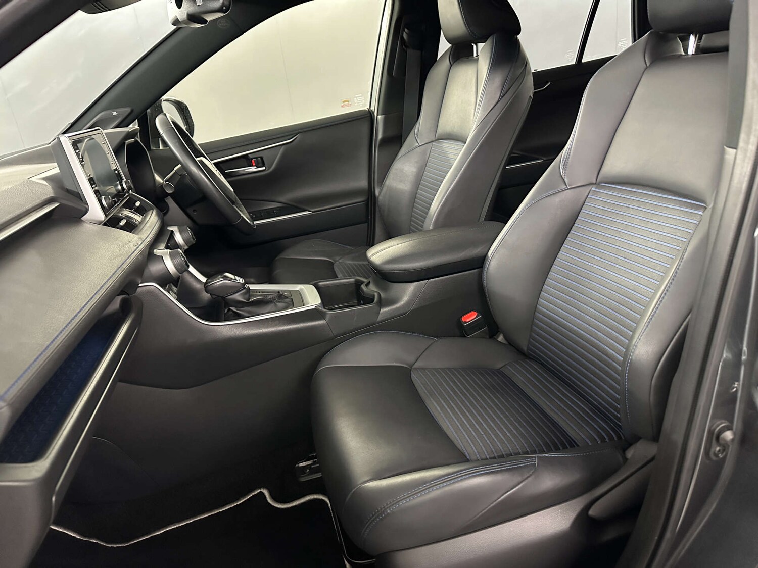 Used Toyota RAV4 2022 for sale - 77745641: Photo 13