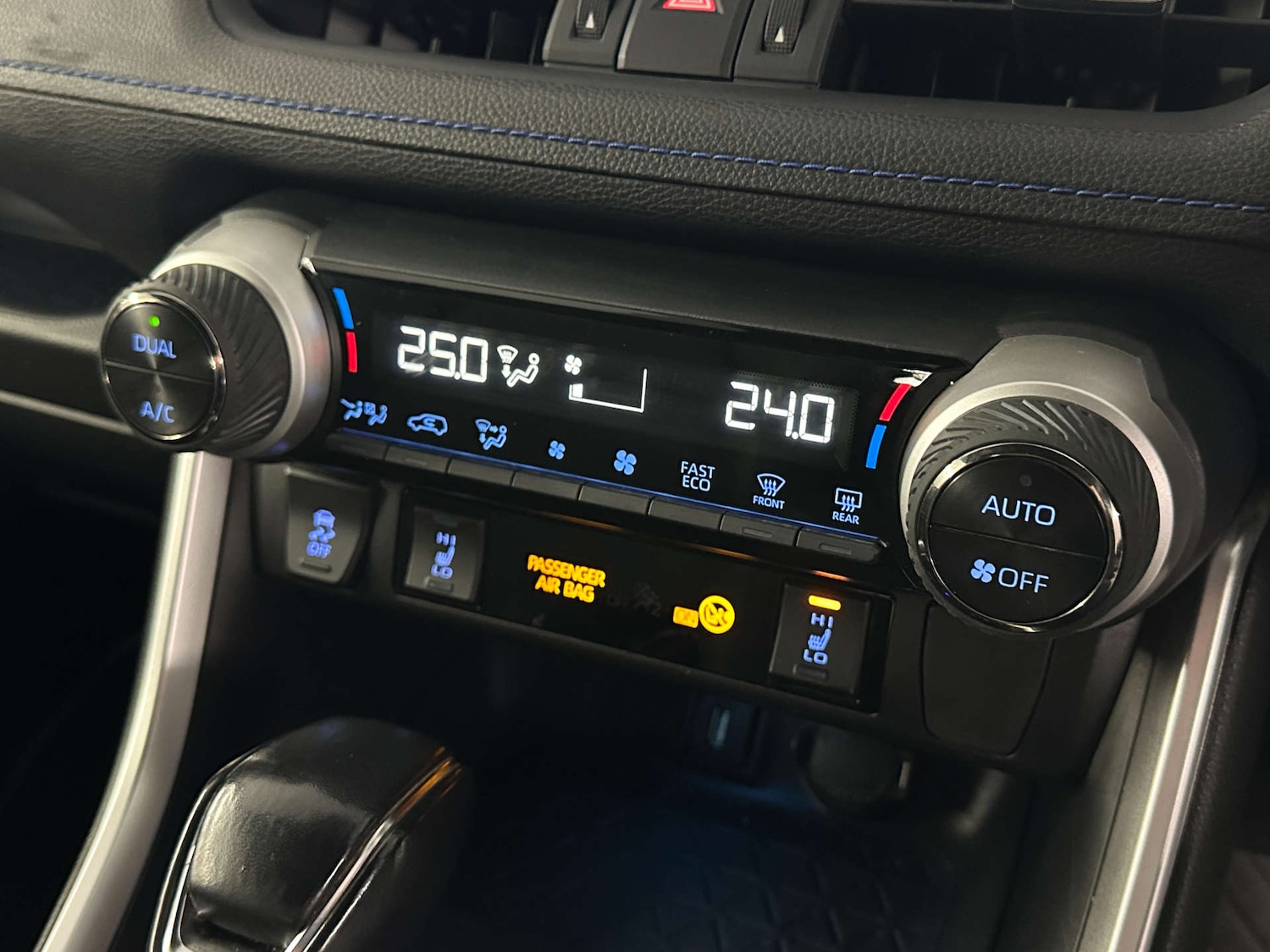 Used Toyota RAV4 2022 for sale - 77745641: Photo 24