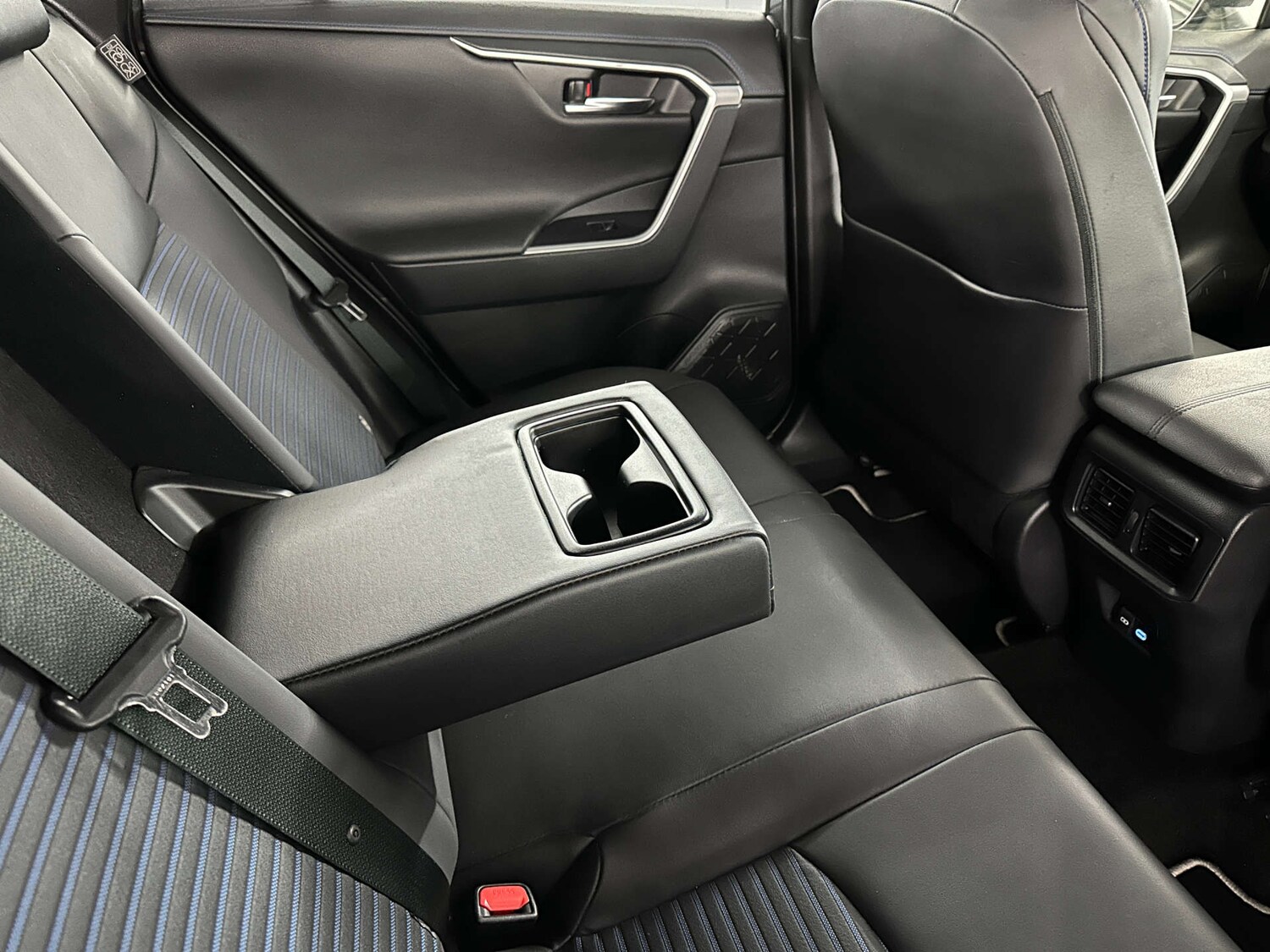 Used Toyota RAV4 2022 for sale - 77745641: Photo 44