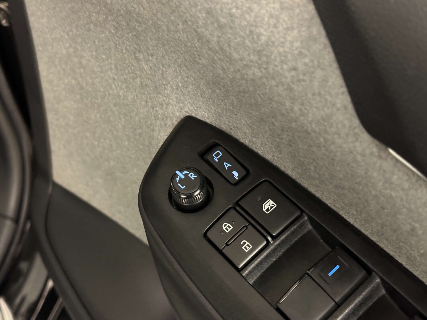 Used Toyota Yaris 2022 for sale - 77745466: Photo 27