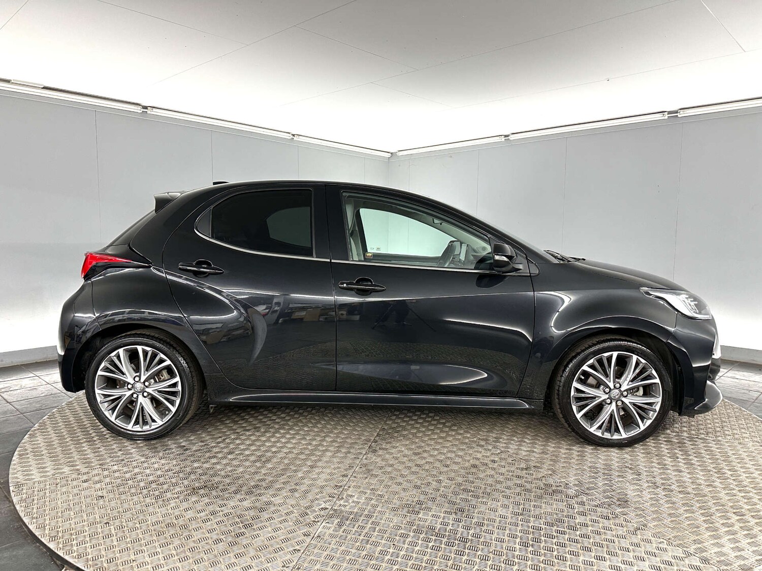 Used Toyota Yaris 2022 for sale - 77745466: Photo 8