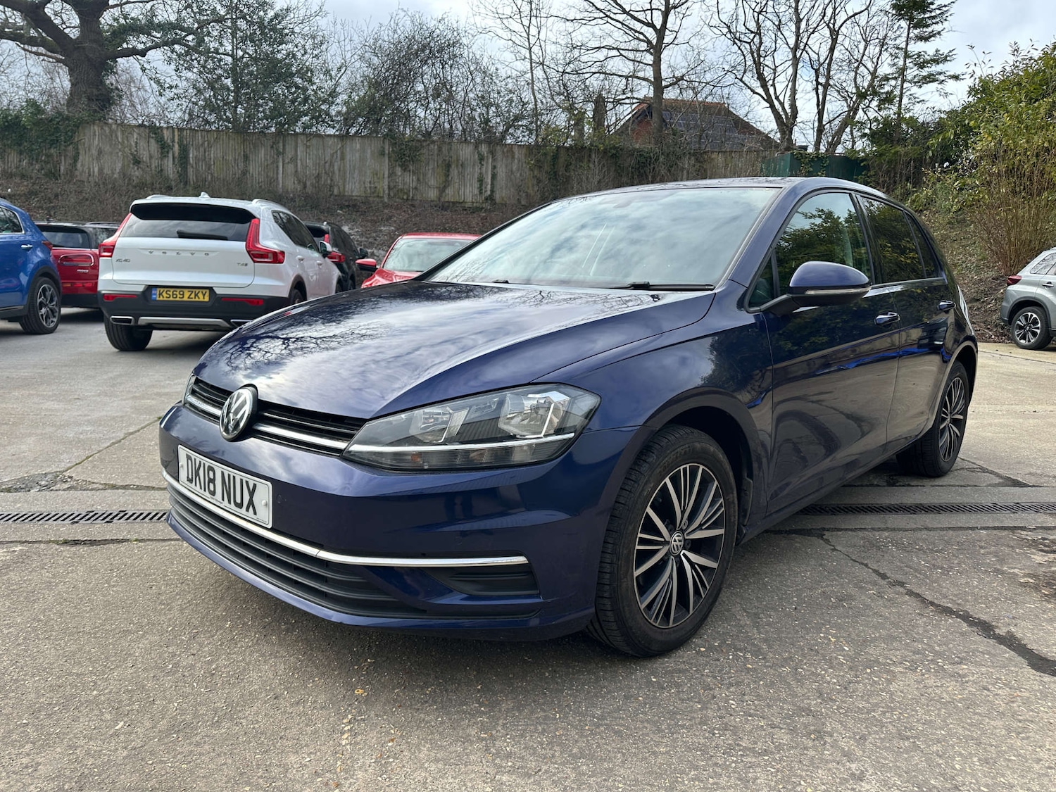 Used Volkswagen Golf 2018 for sale - 78094447: Photo 2