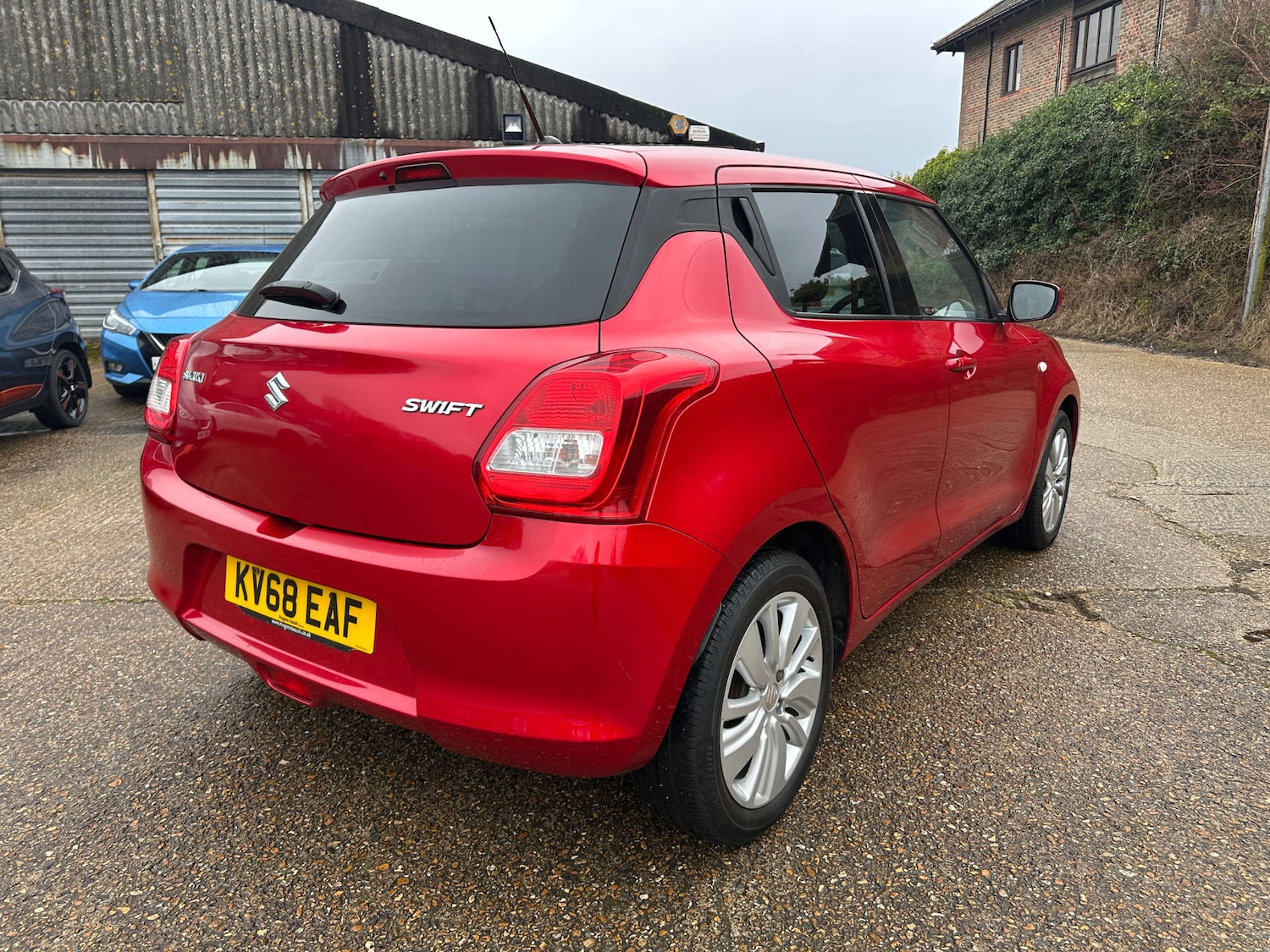 Used Suzuki Swift 2018 for sale - 77717733: Photo 4