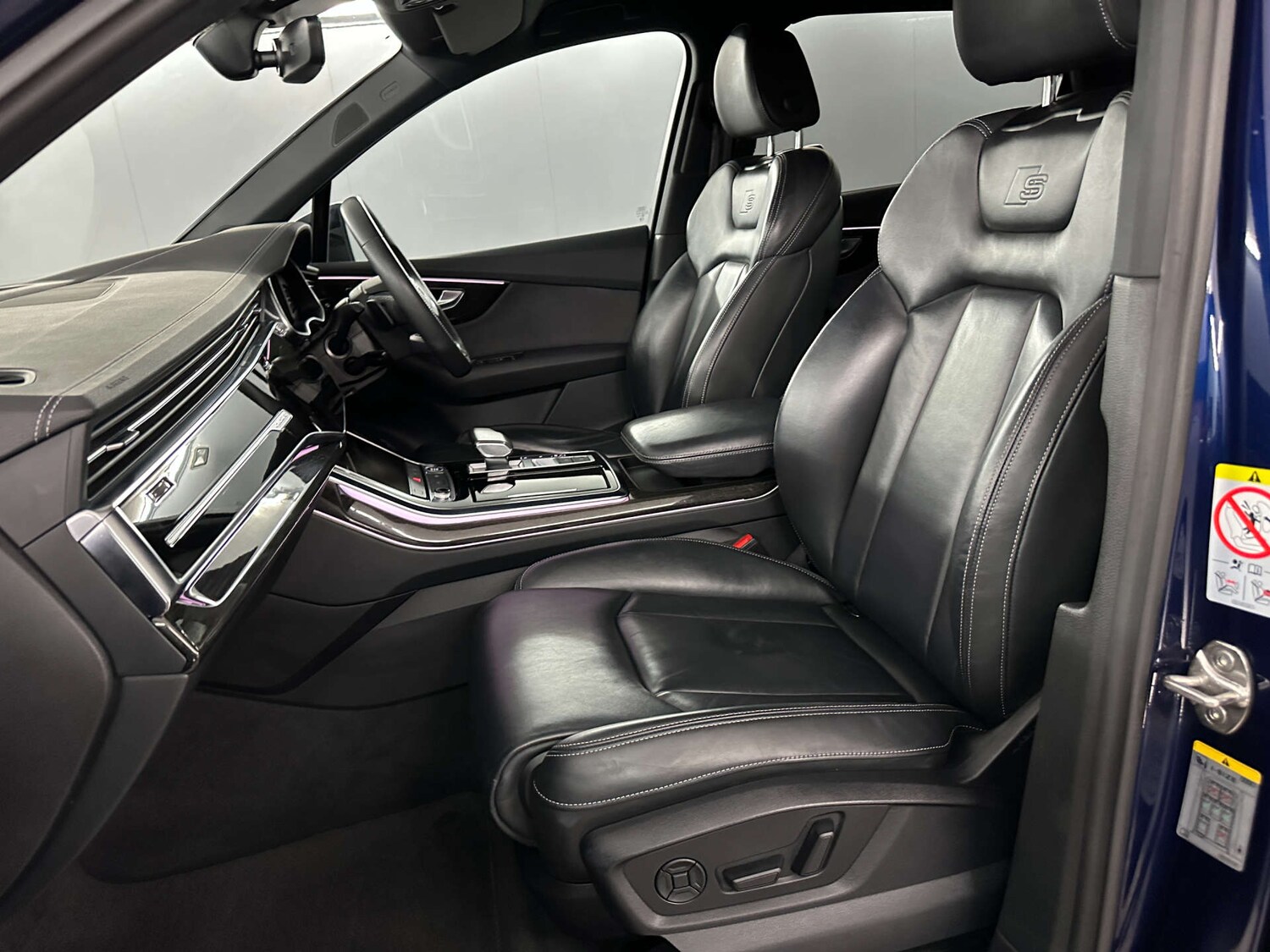 Used Audi Q7 2023 for sale - 77745548: Photo 12