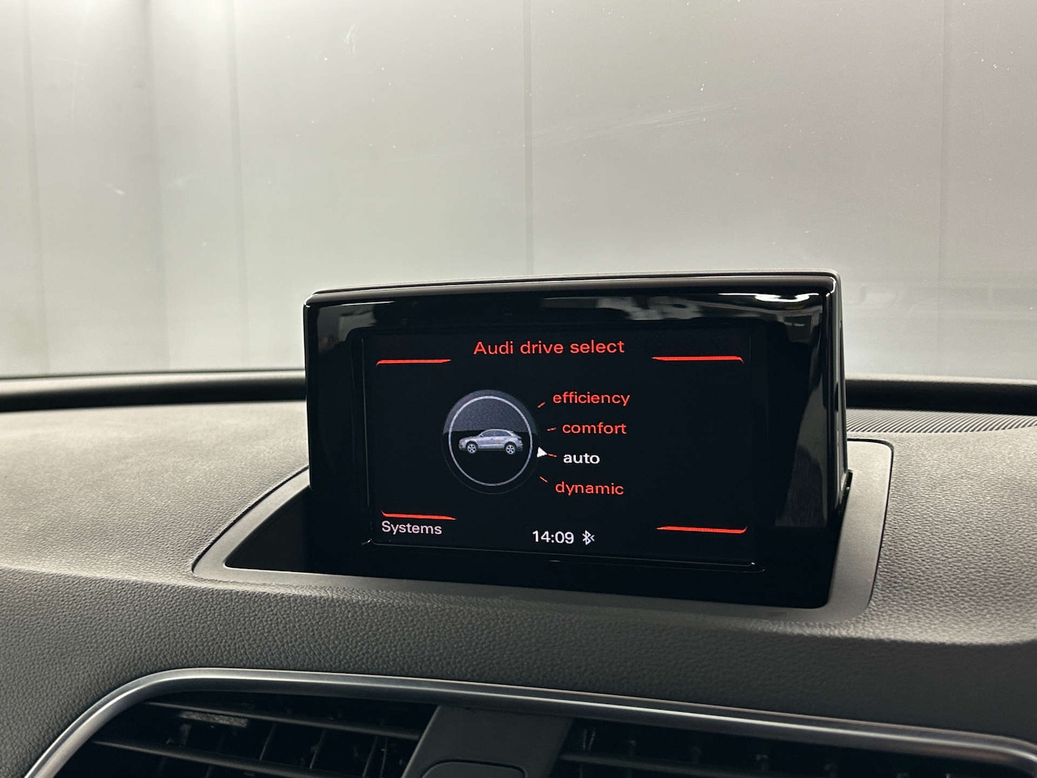 Used Audi Q3 2016 for sale - 77590721: Photo 27